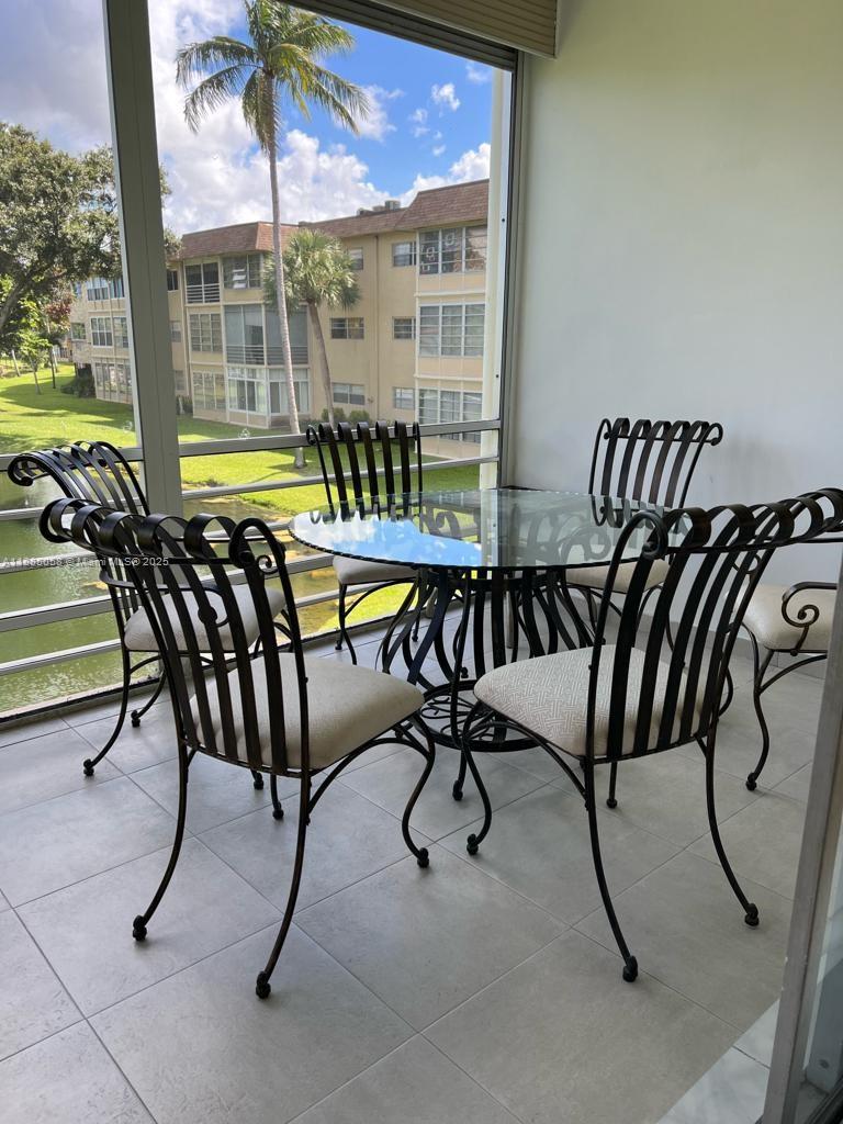 5051 W Oakland Park Blvd #204, Lauderdale Lakes FL 33313