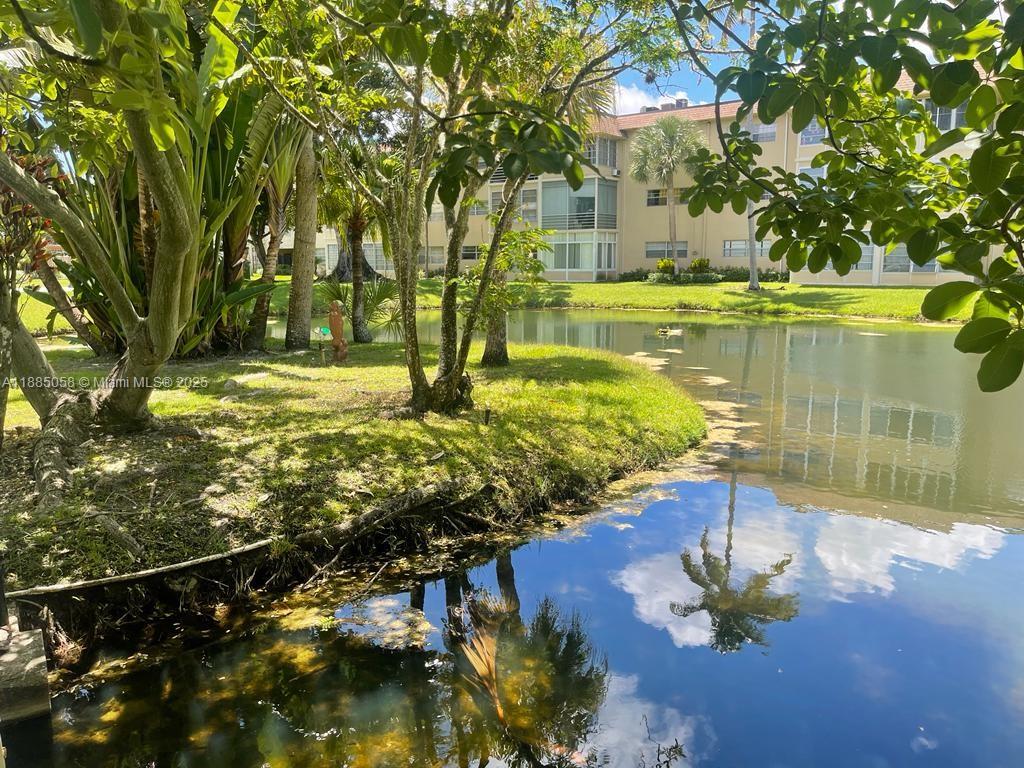 5051 W Oakland Park Blvd #204, Lauderdale Lakes FL 33313