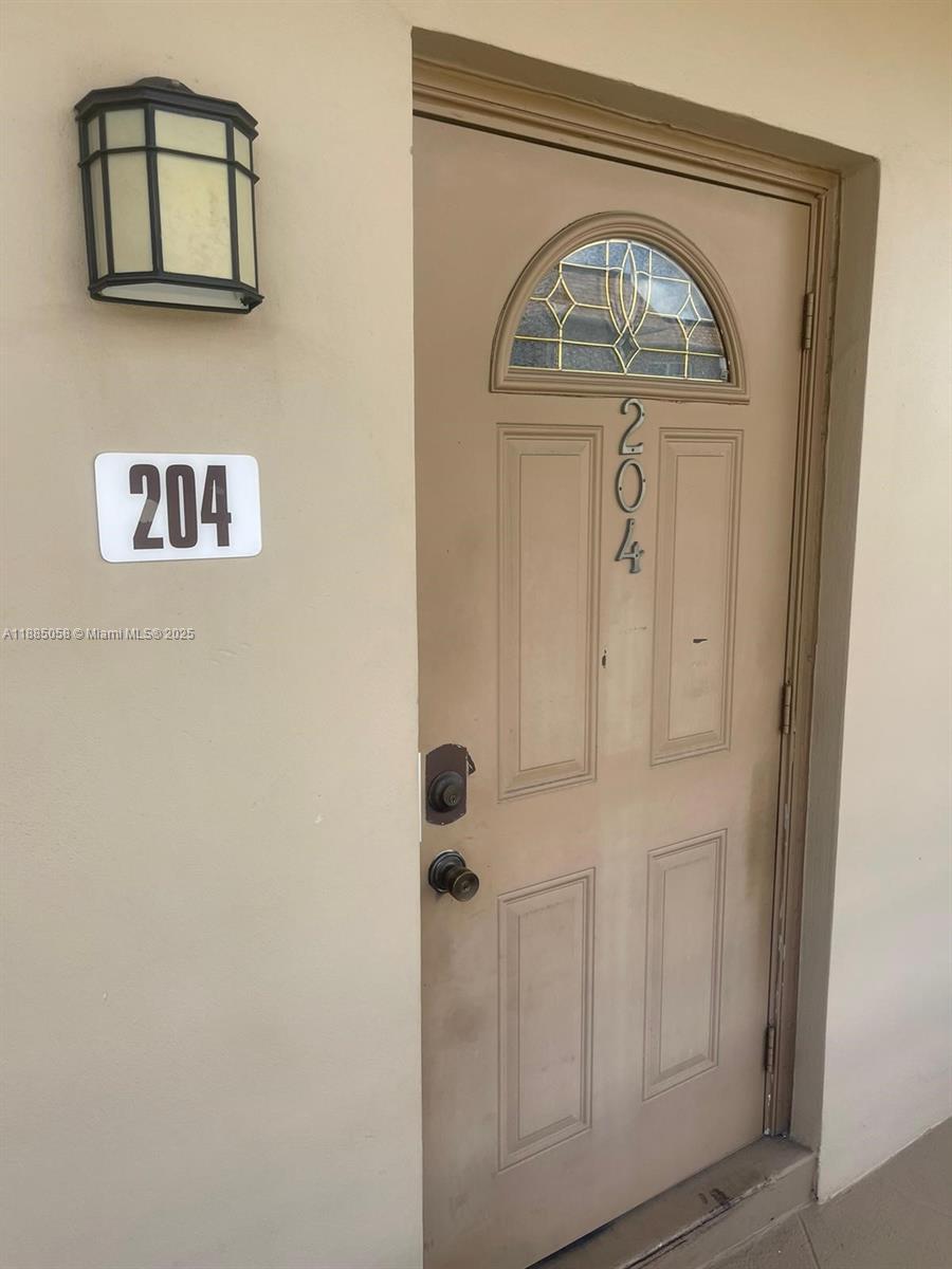 5051 W Oakland Park Blvd #204, Lauderdale Lakes FL 33313