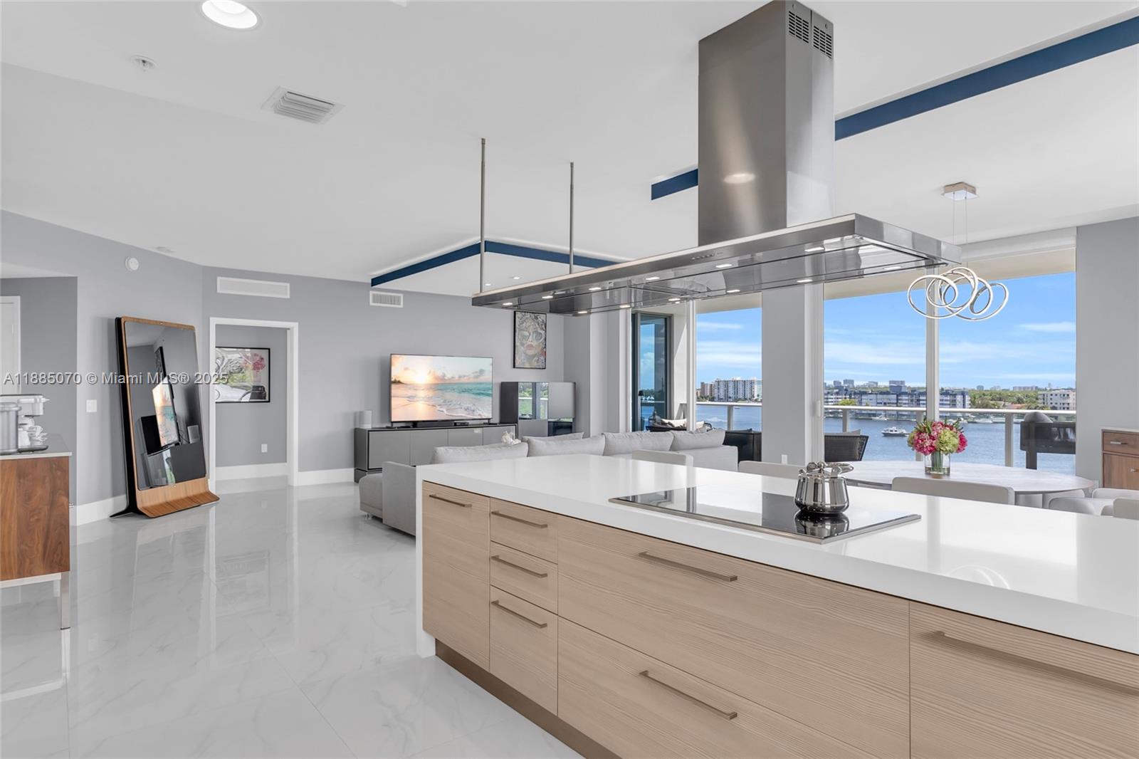 17111 Biscayne Blvd #602, North Miami Beach FL 33160