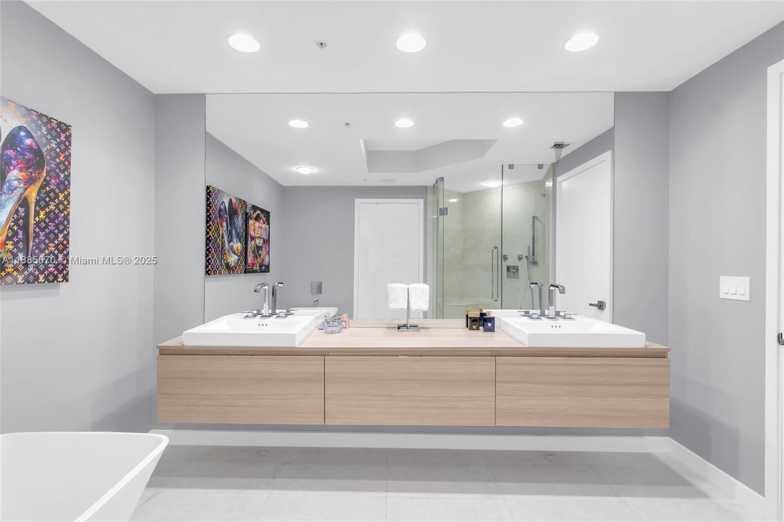 17111 Biscayne Blvd #602, North Miami Beach FL 33160