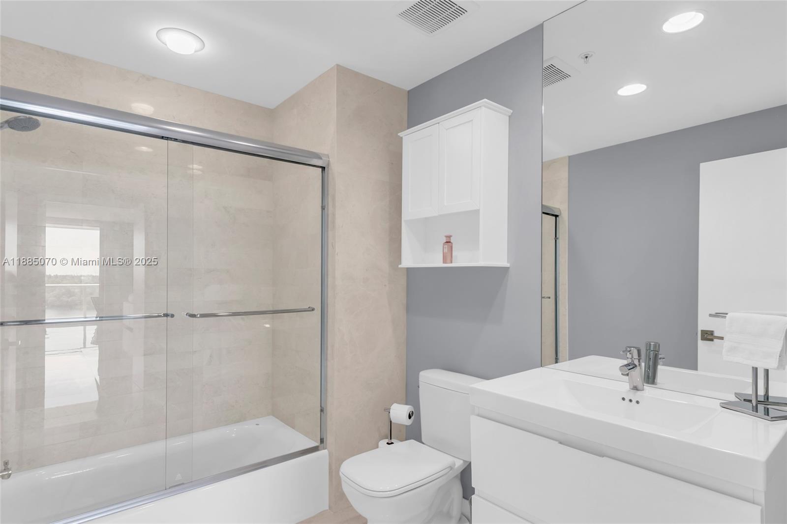 17111 Biscayne Blvd #602, North Miami Beach FL 33160