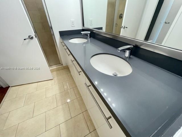90 SW 3rd St #4208, Miami FL 33130