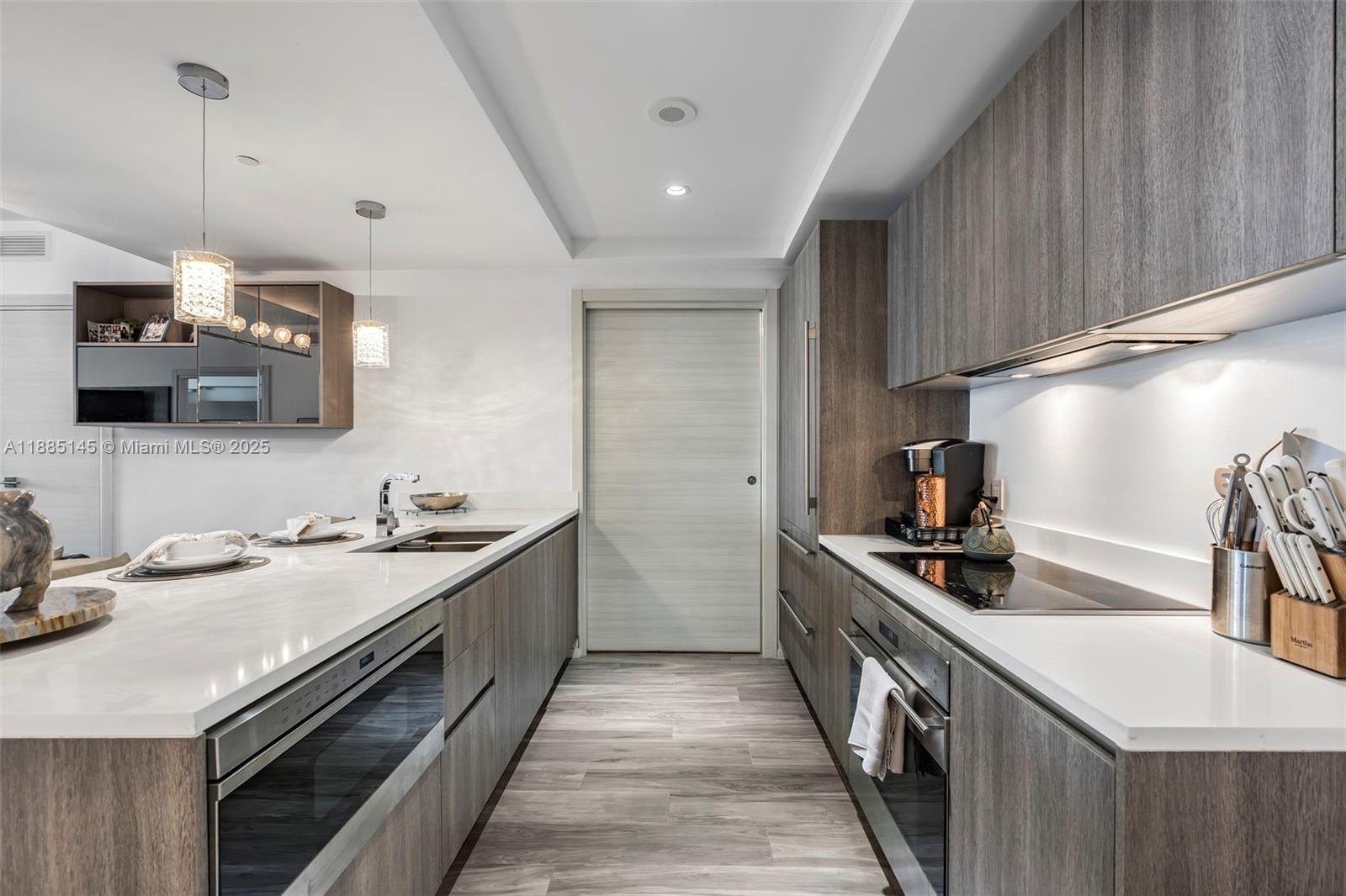 801 S Miami Ave #2810, Miami FL 33130