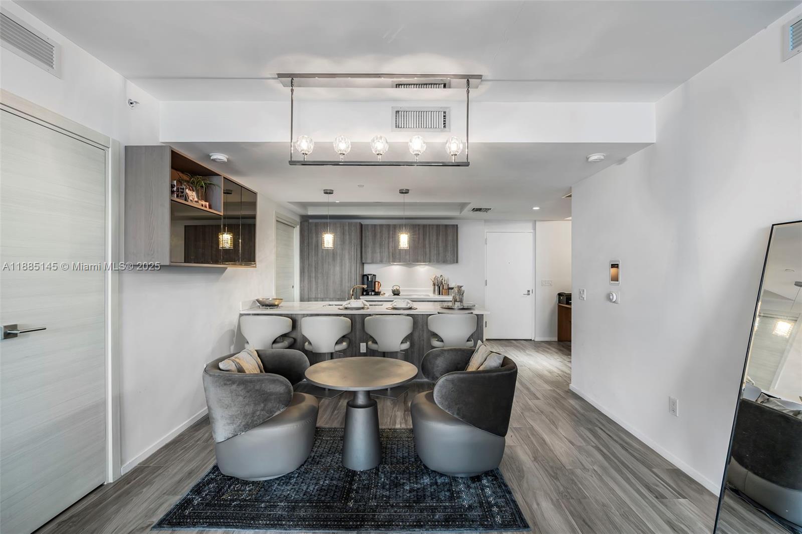 801 S Miami Ave #2810, Miami FL 33130