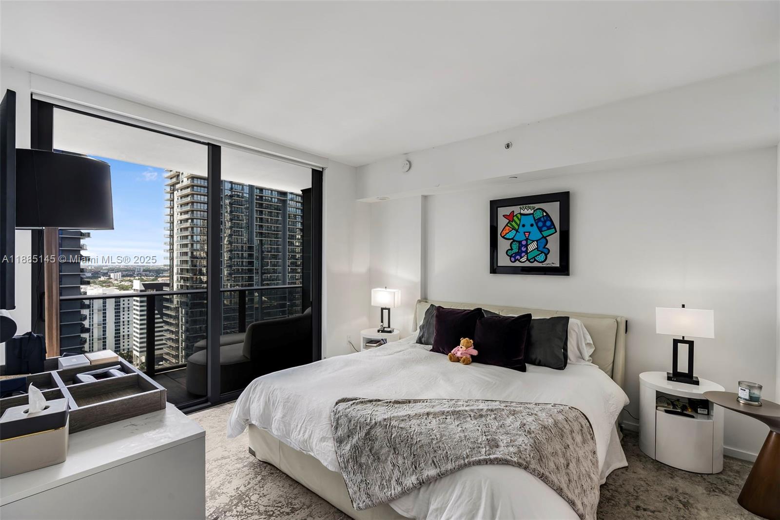 801 S Miami Ave #2810, Miami FL 33130