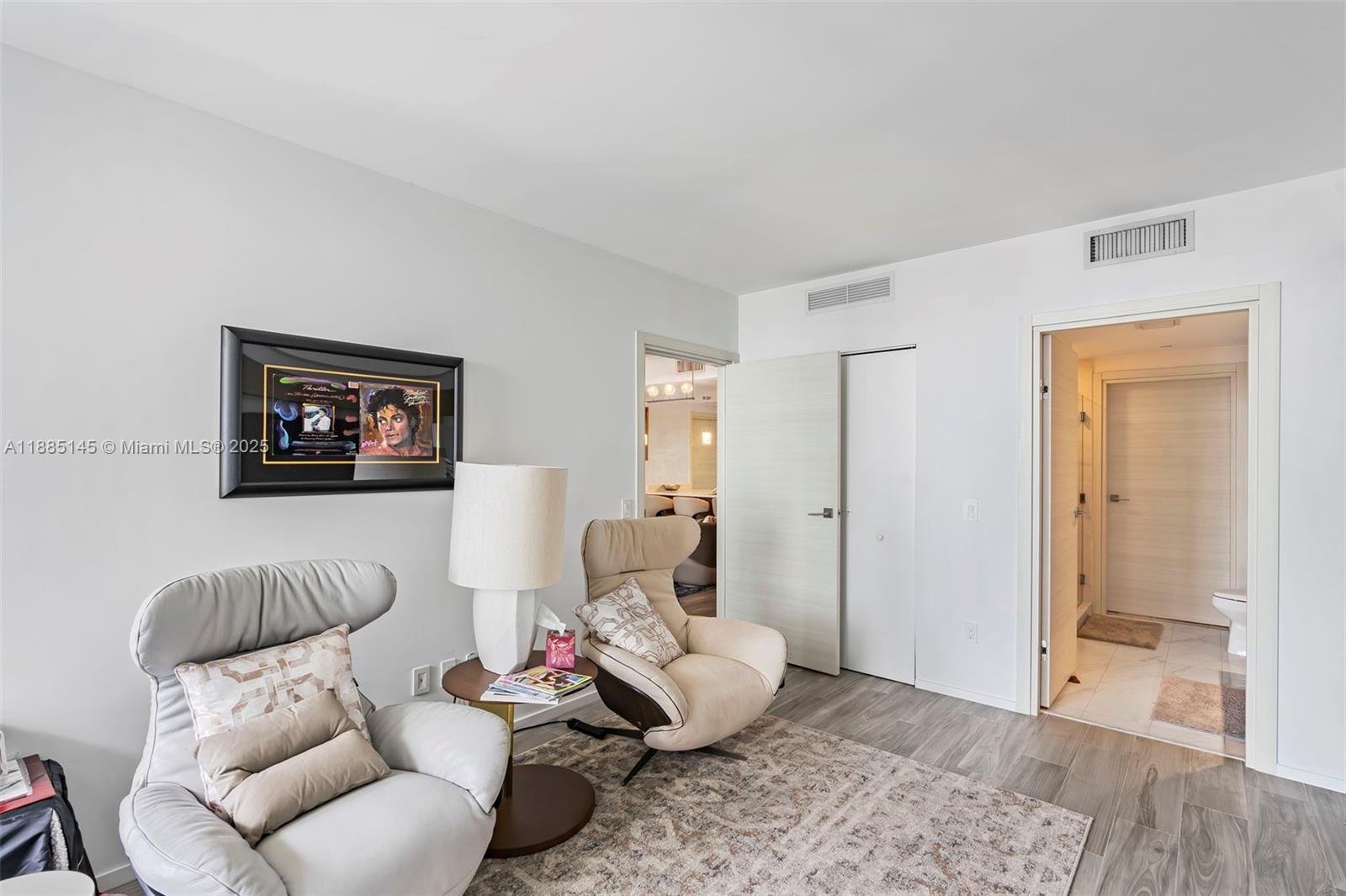 801 S Miami Ave #2810, Miami FL 33130