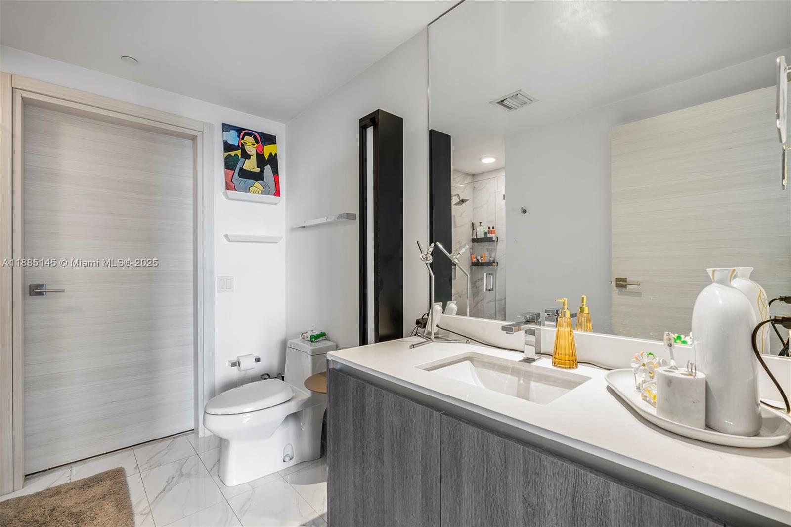 801 S Miami Ave #2810, Miami FL 33130