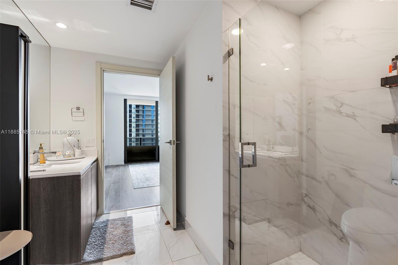 801 S Miami Ave #2810, Miami FL 33130