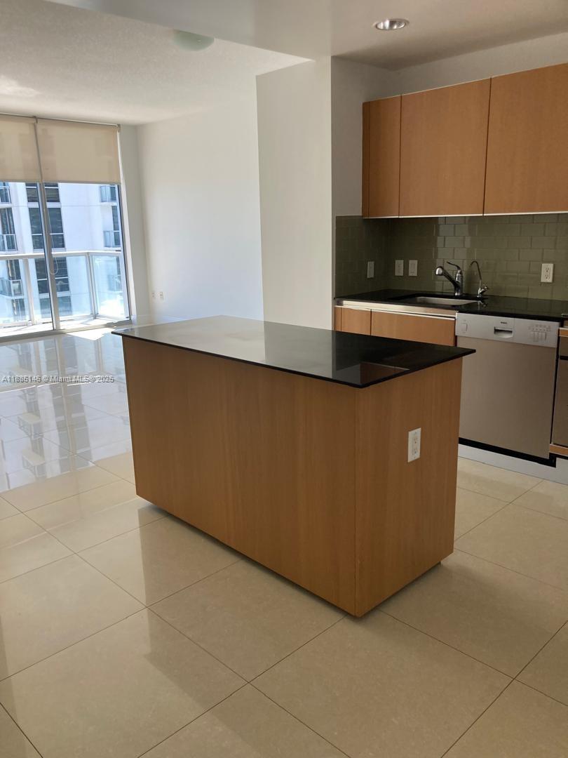 1050 Brickell Ave #3104, Miami FL 33131