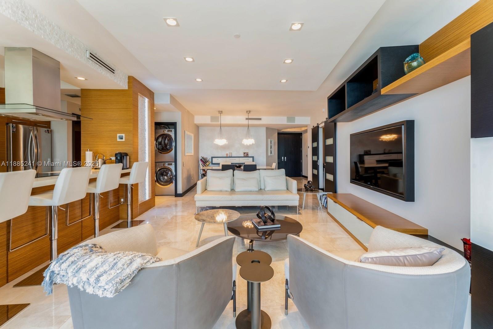 808 Brickell Key #1406, Miami FL 33131