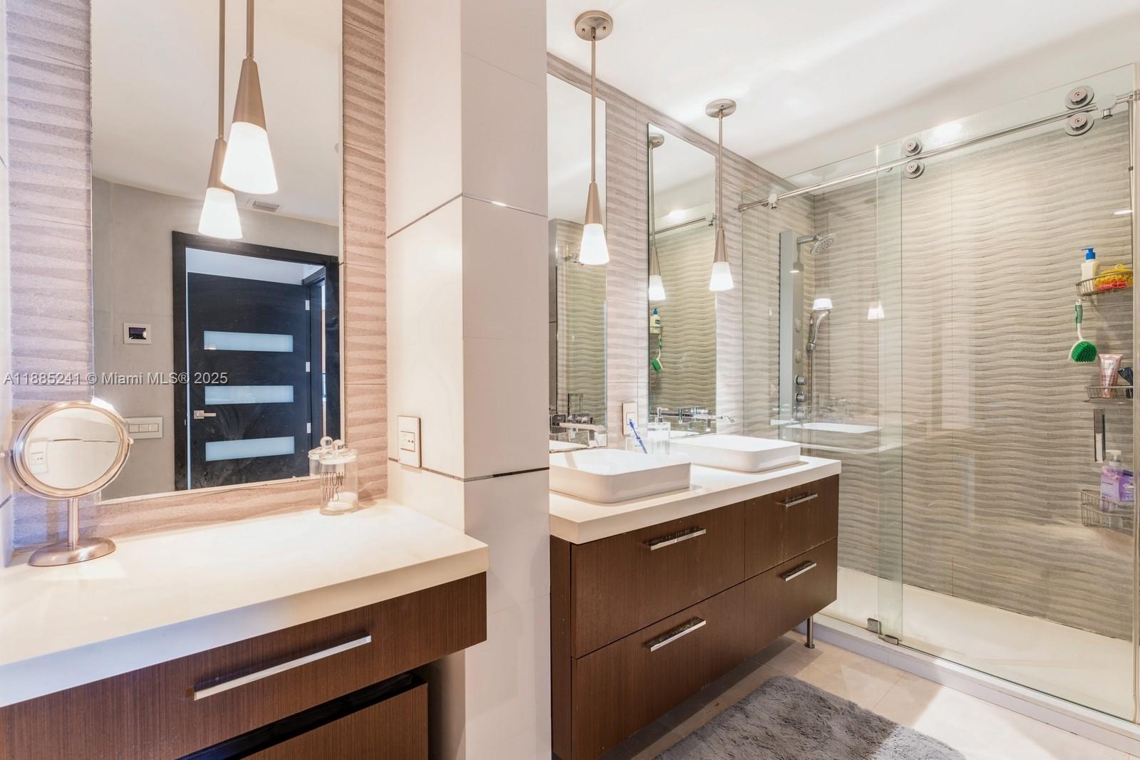 808 Brickell Key #1406, Miami FL 33131