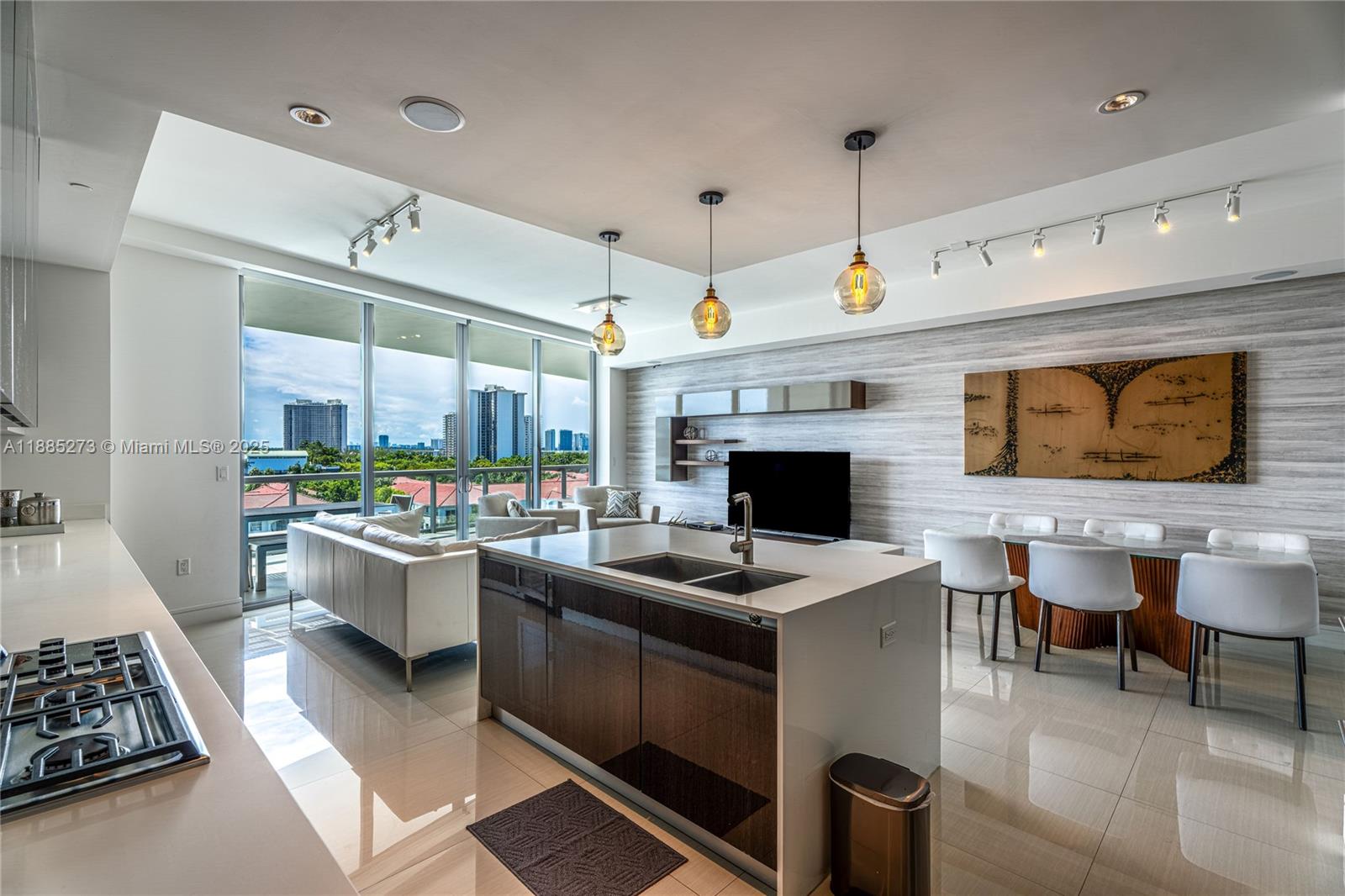 3250 NE 188th St #603, Aventura FL 33180