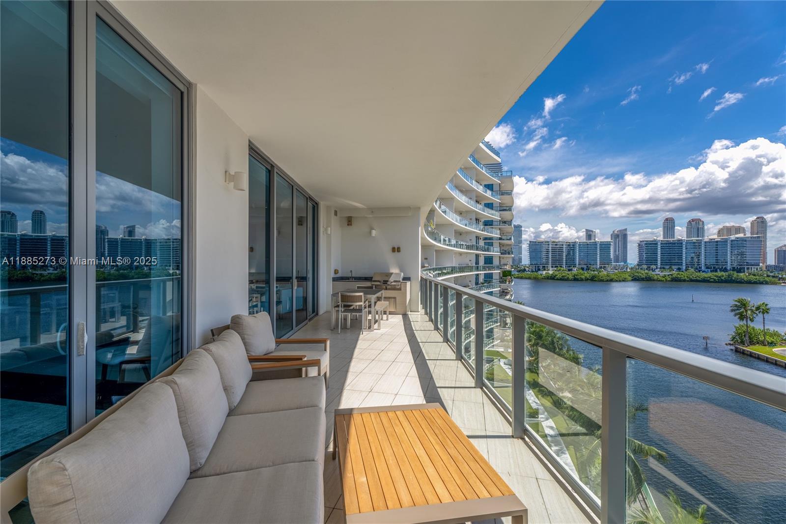 3250 NE 188th St #603, Aventura FL 33180