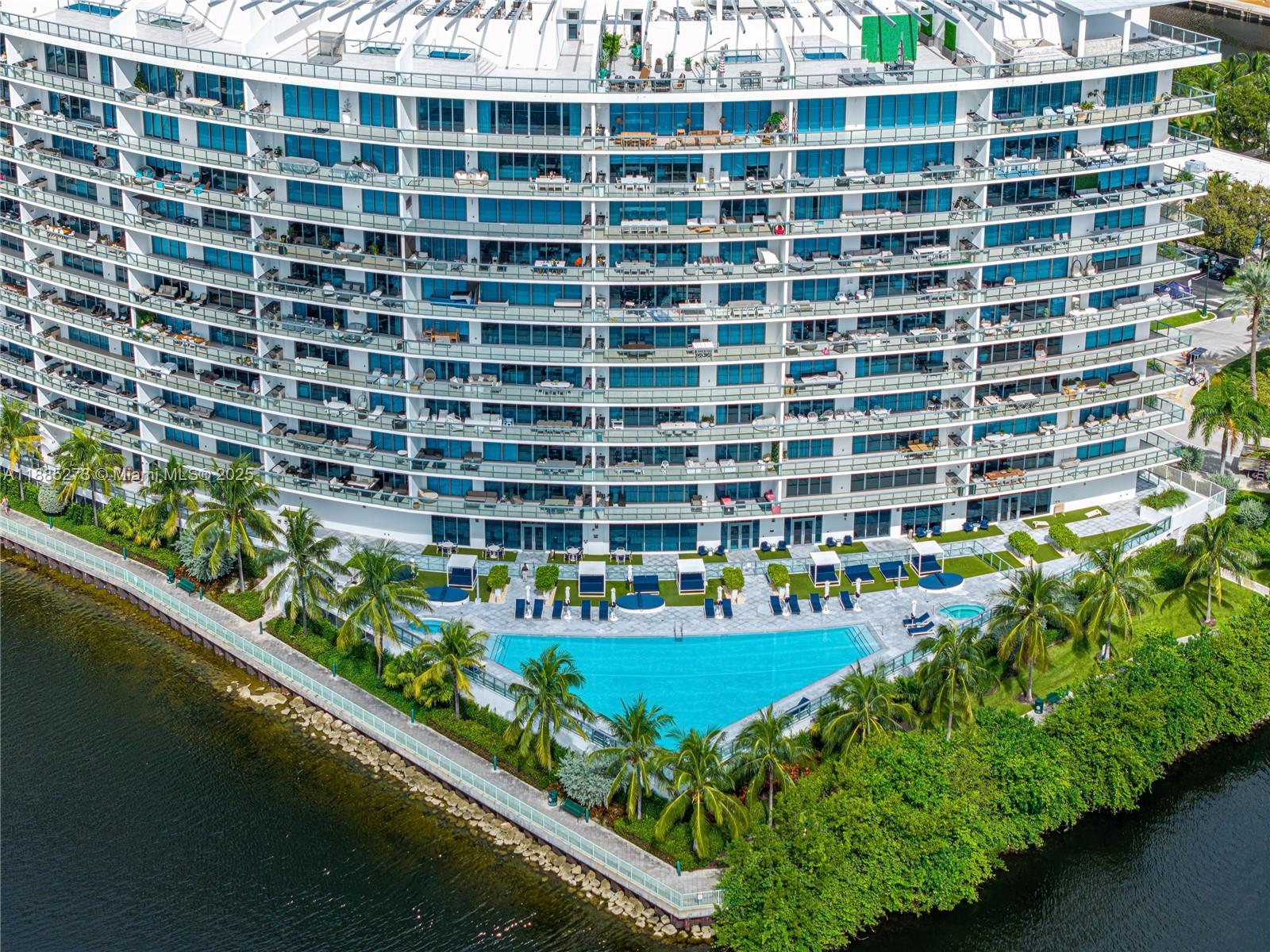 3250 NE 188th St #603, Aventura FL 33180