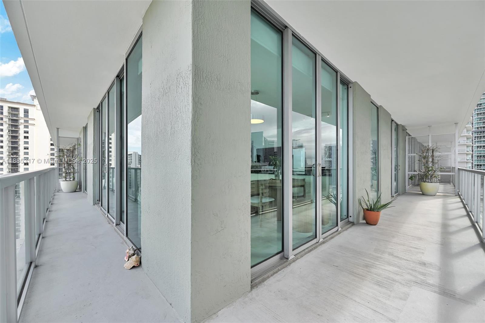 1111 SW 1st Ave #2714-N, Miami FL 33130