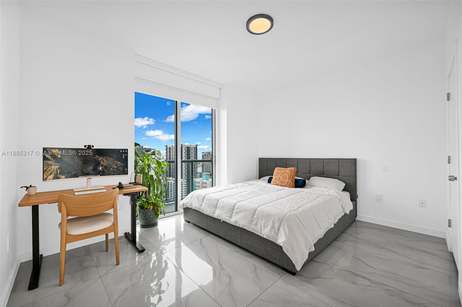 1111 SW 1st Ave #2714-N, Miami FL 33130