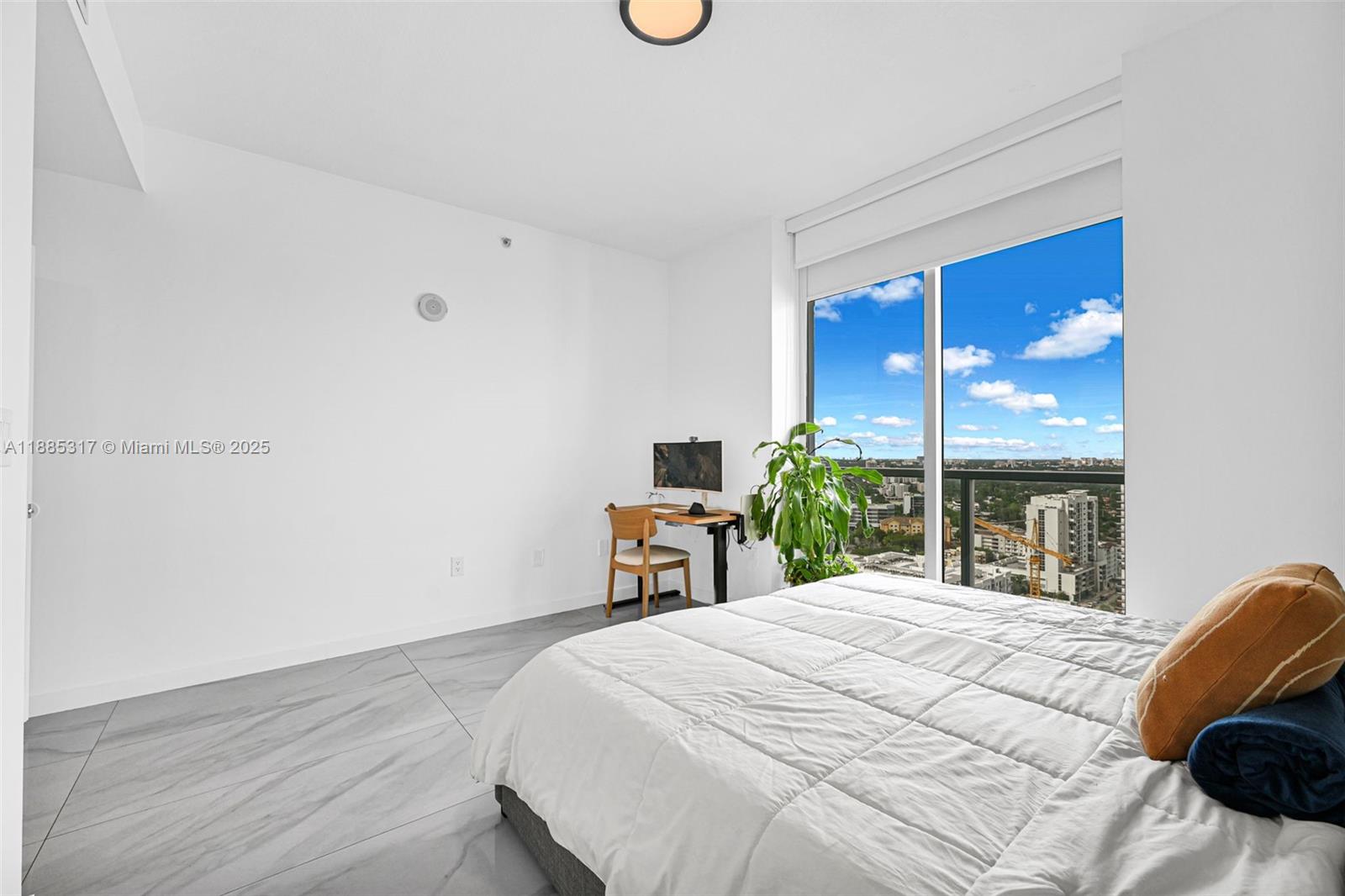 1111 SW 1st Ave #2714-N, Miami FL 33130