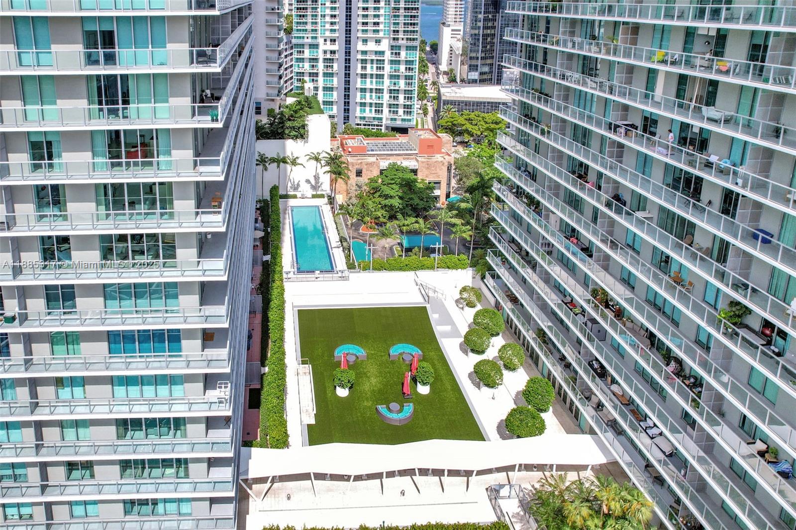 1111 SW 1st Ave #2714-N, Miami FL 33130