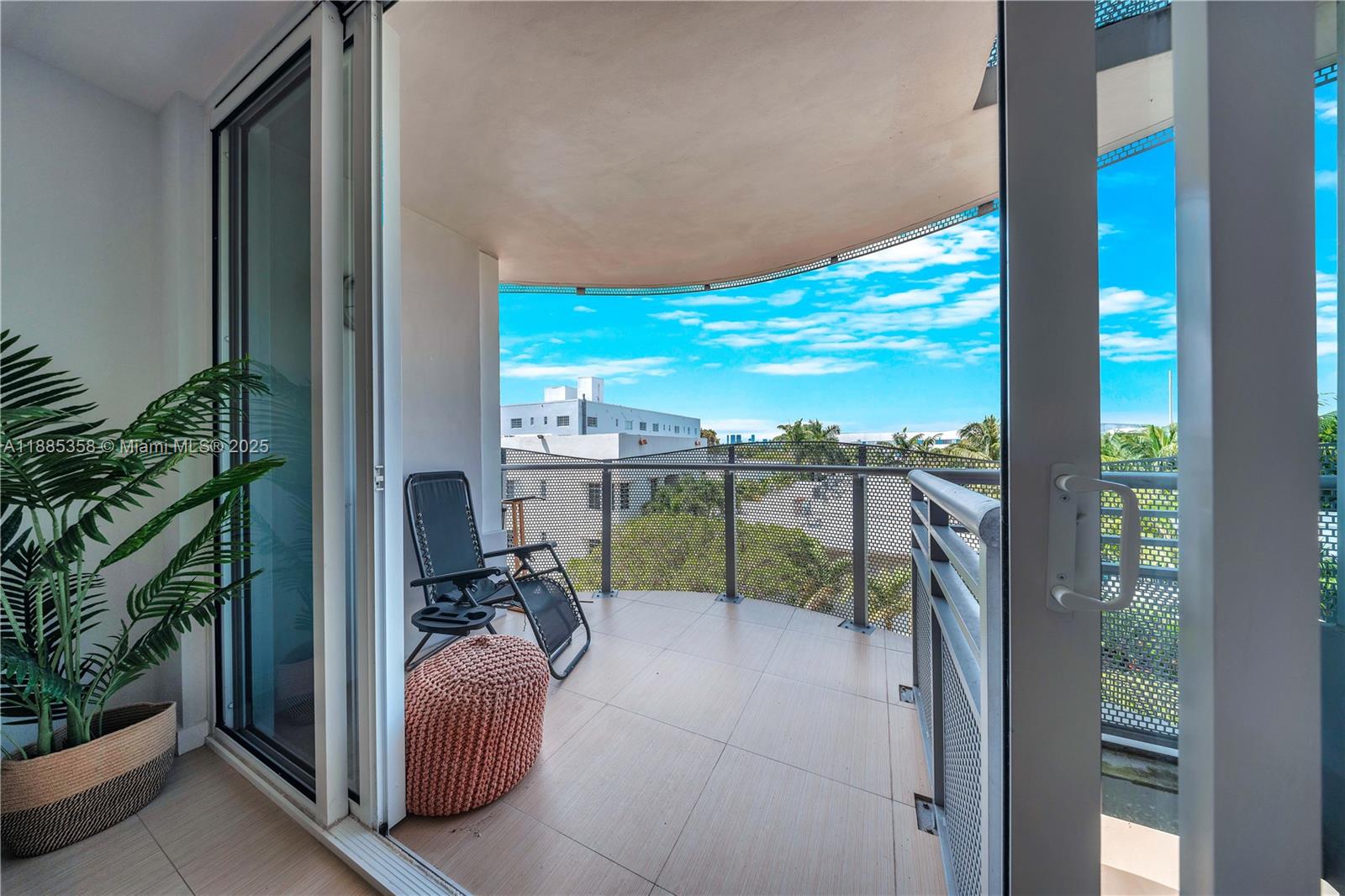 2155 Washington Ct #402, Miami Beach FL 33139