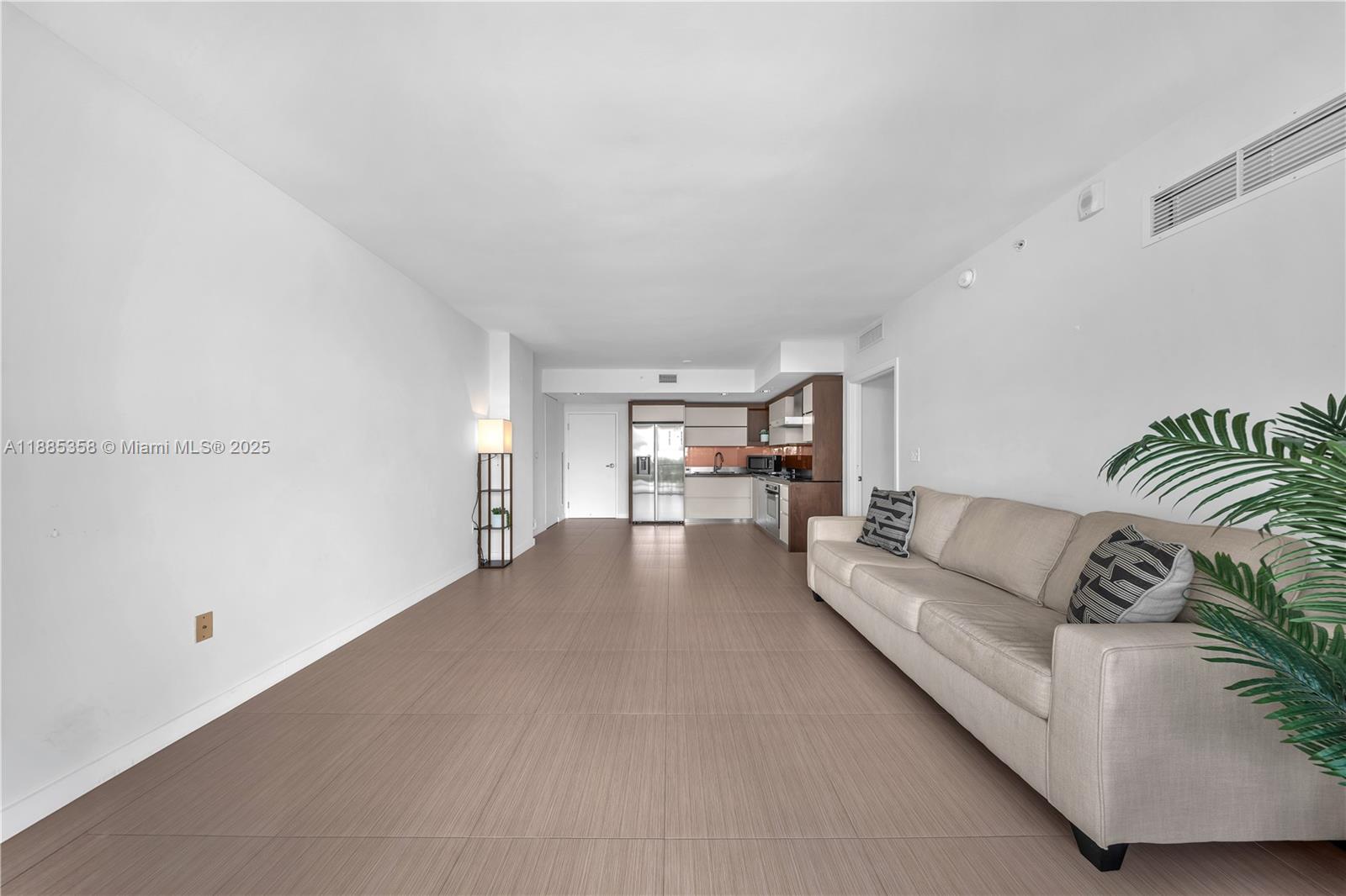 2155 Washington Ct #402, Miami Beach FL 33139