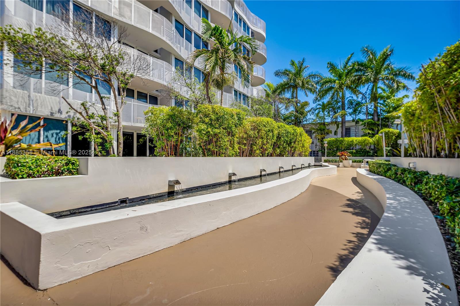 2155 Washington Ct #402, Miami Beach FL 33139