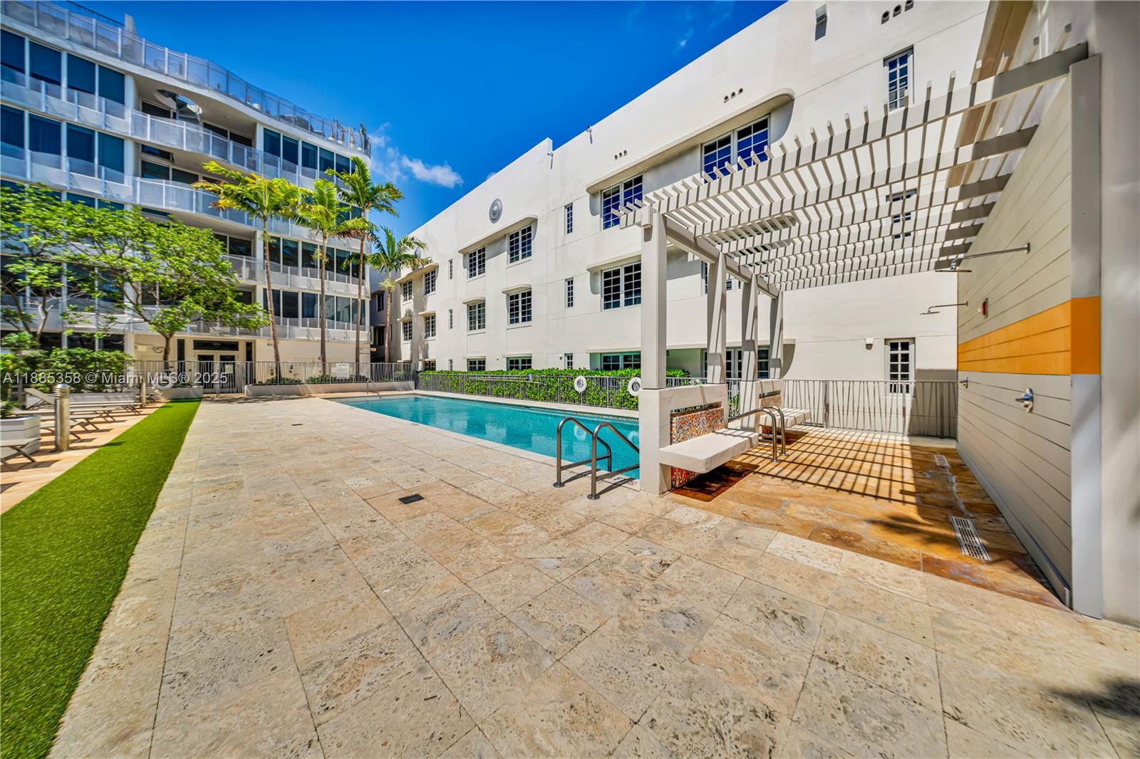 2155 Washington Ct #402, Miami Beach FL 33139