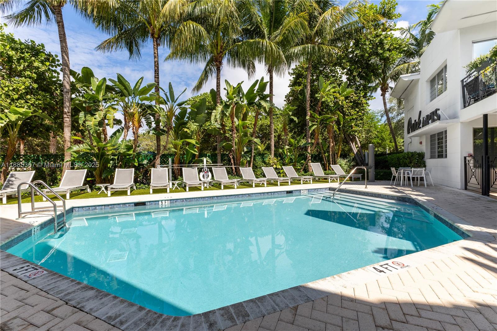 435 21st St #306, Miami Beach FL 33139