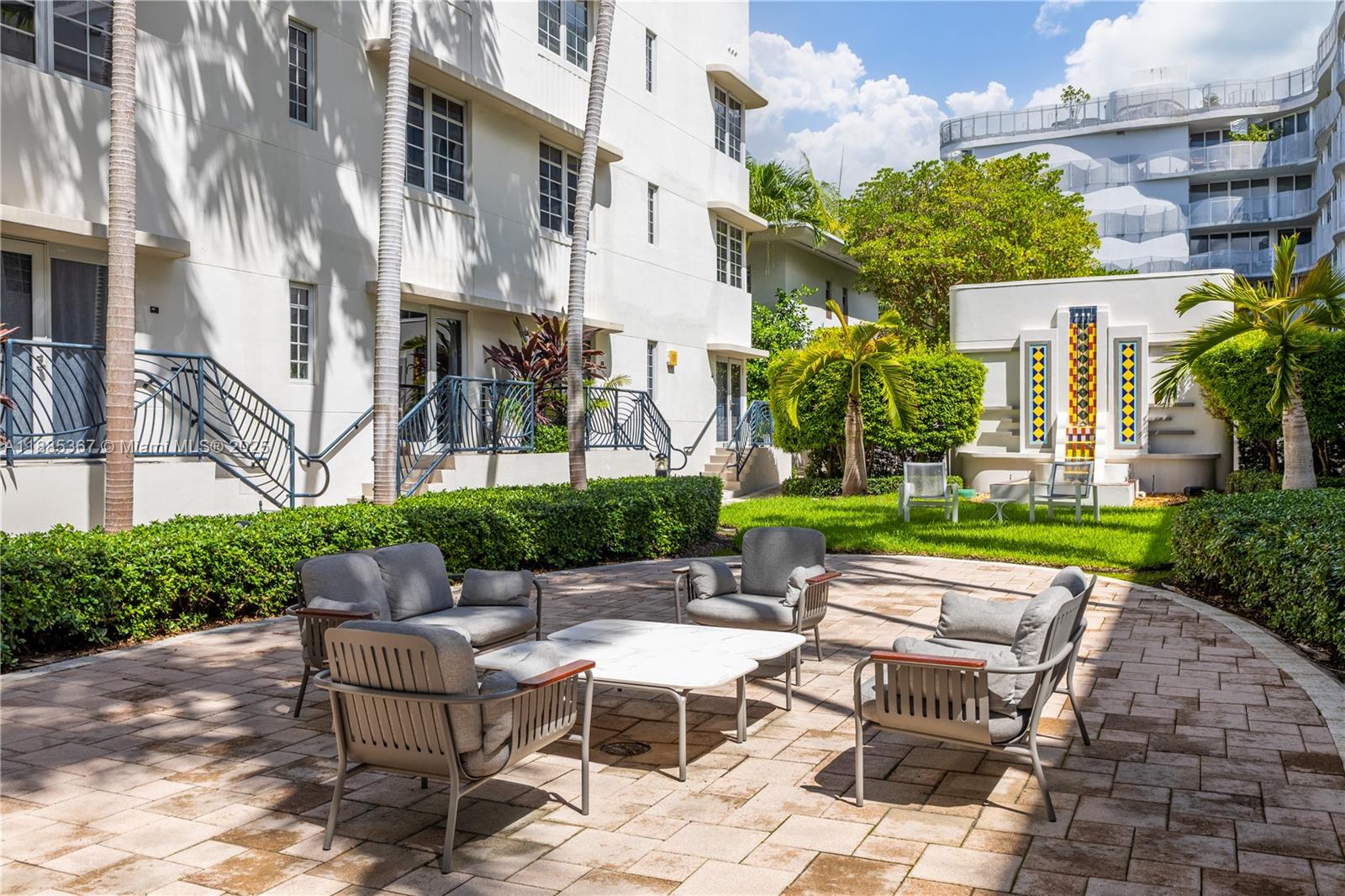 435 21st St #306, Miami Beach FL 33139