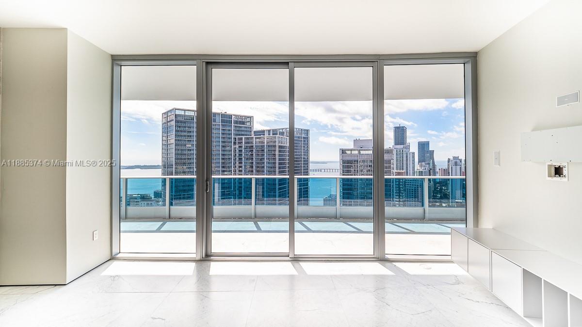200 Biscayne Boulevard Way #5104, Miami FL 33131