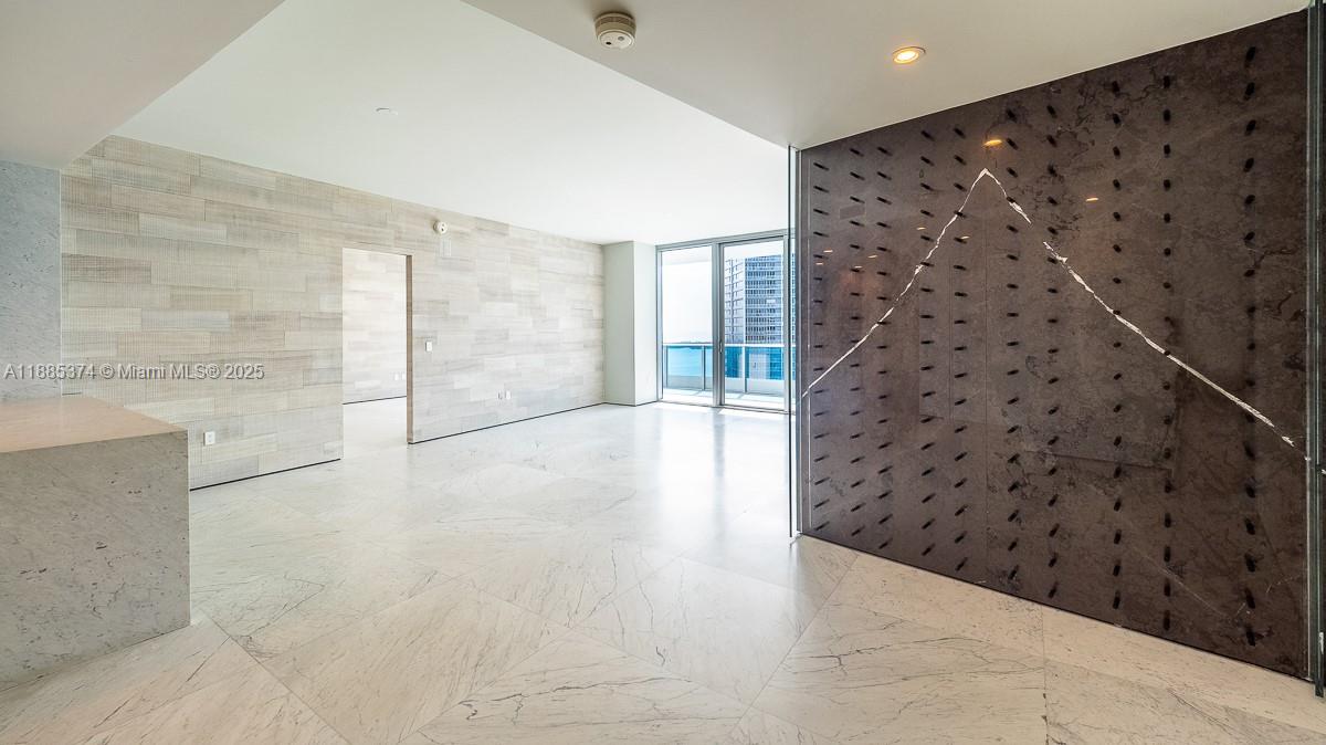 200 Biscayne Boulevard Way #5104, Miami FL 33131