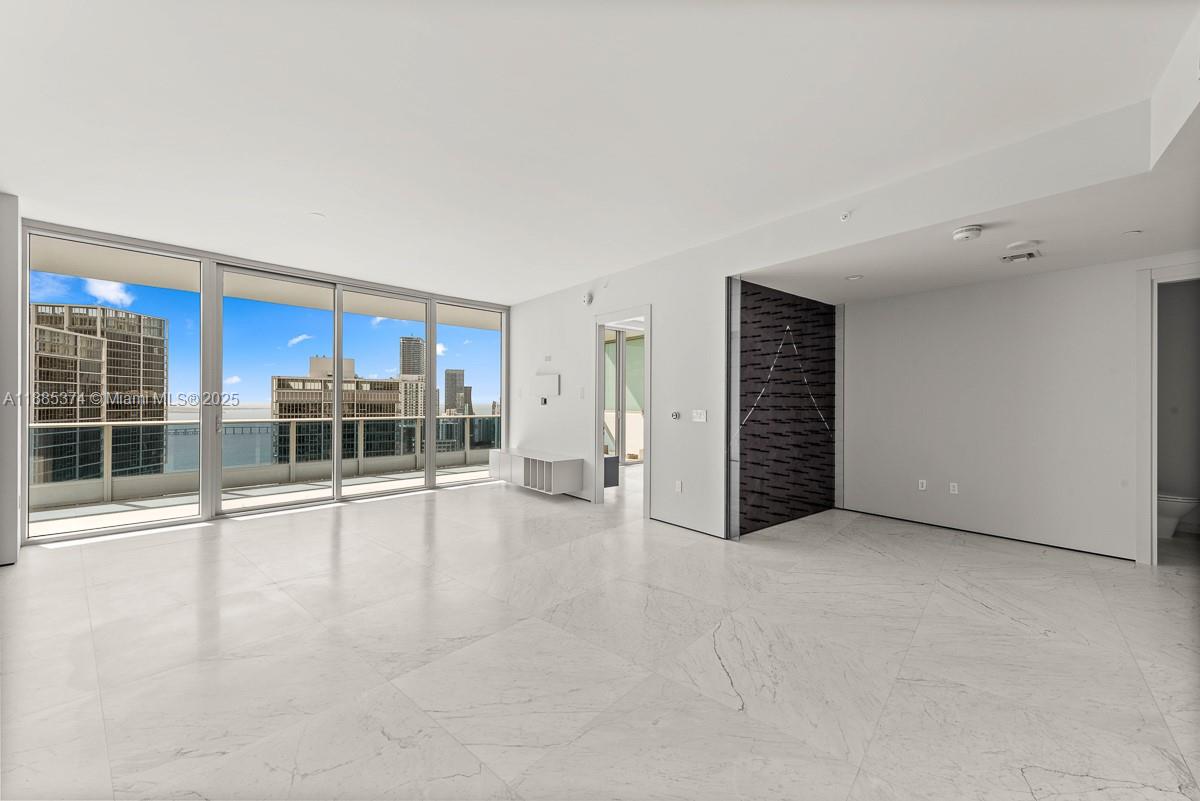 200 Biscayne Boulevard Way #5104, Miami FL 33131