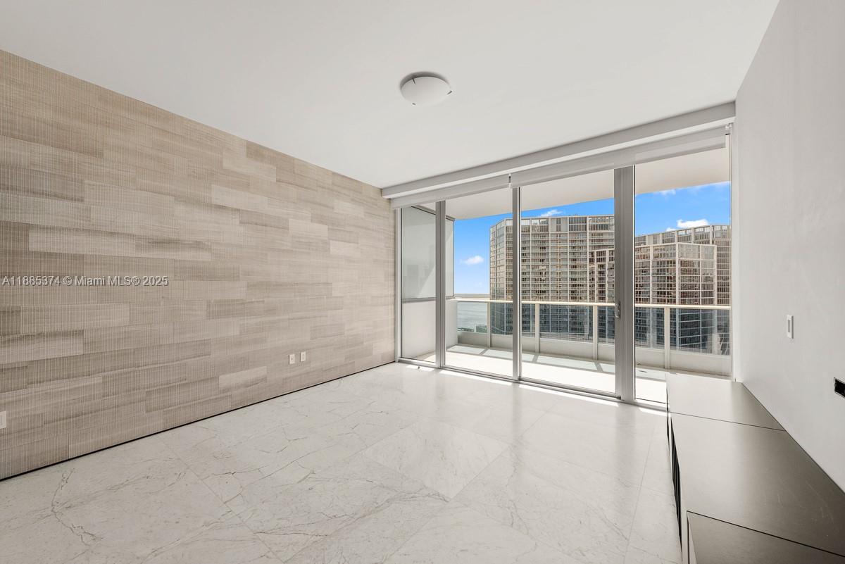 200 Biscayne Boulevard Way #5104, Miami FL 33131
