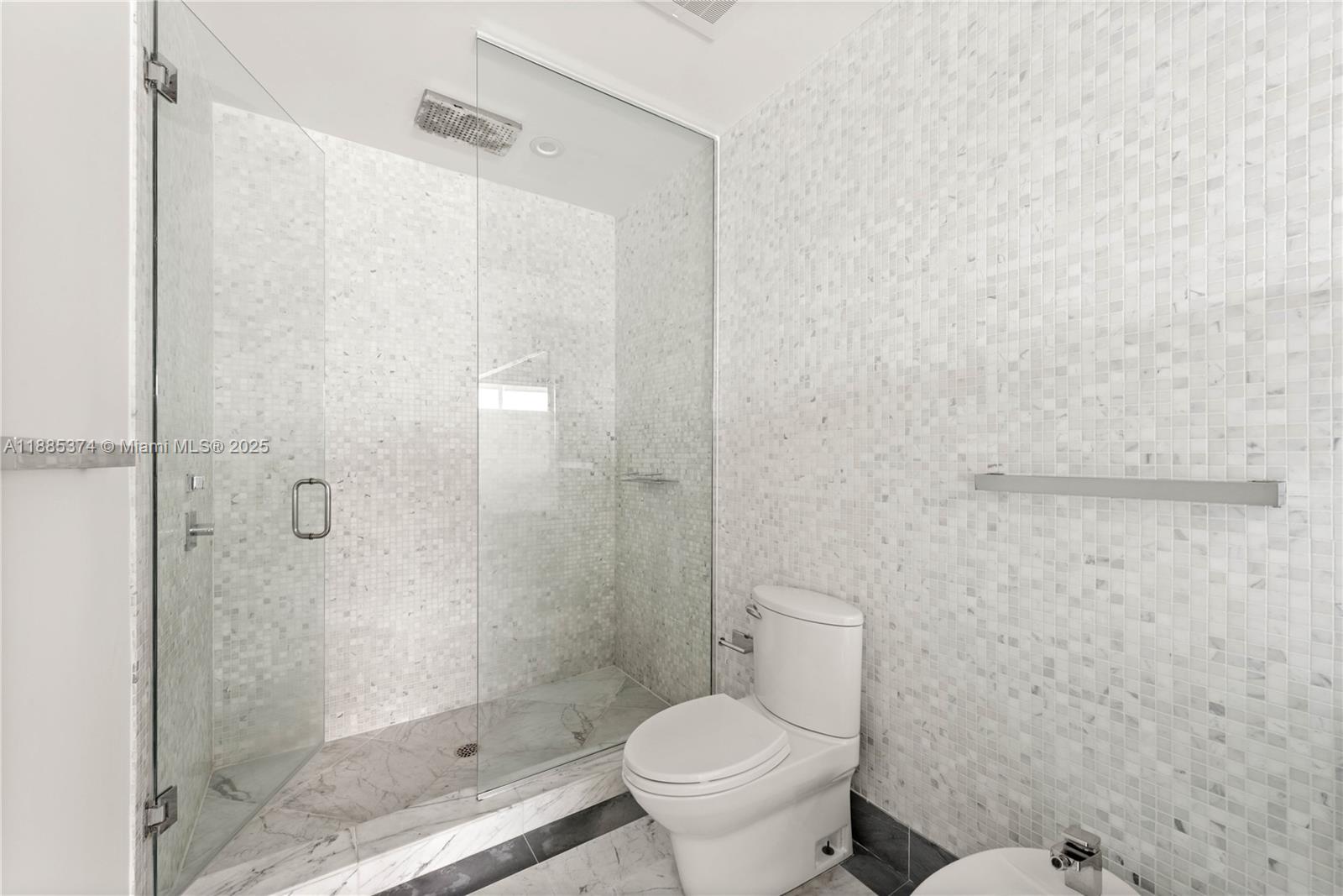 200 Biscayne Boulevard Way #5104, Miami FL 33131