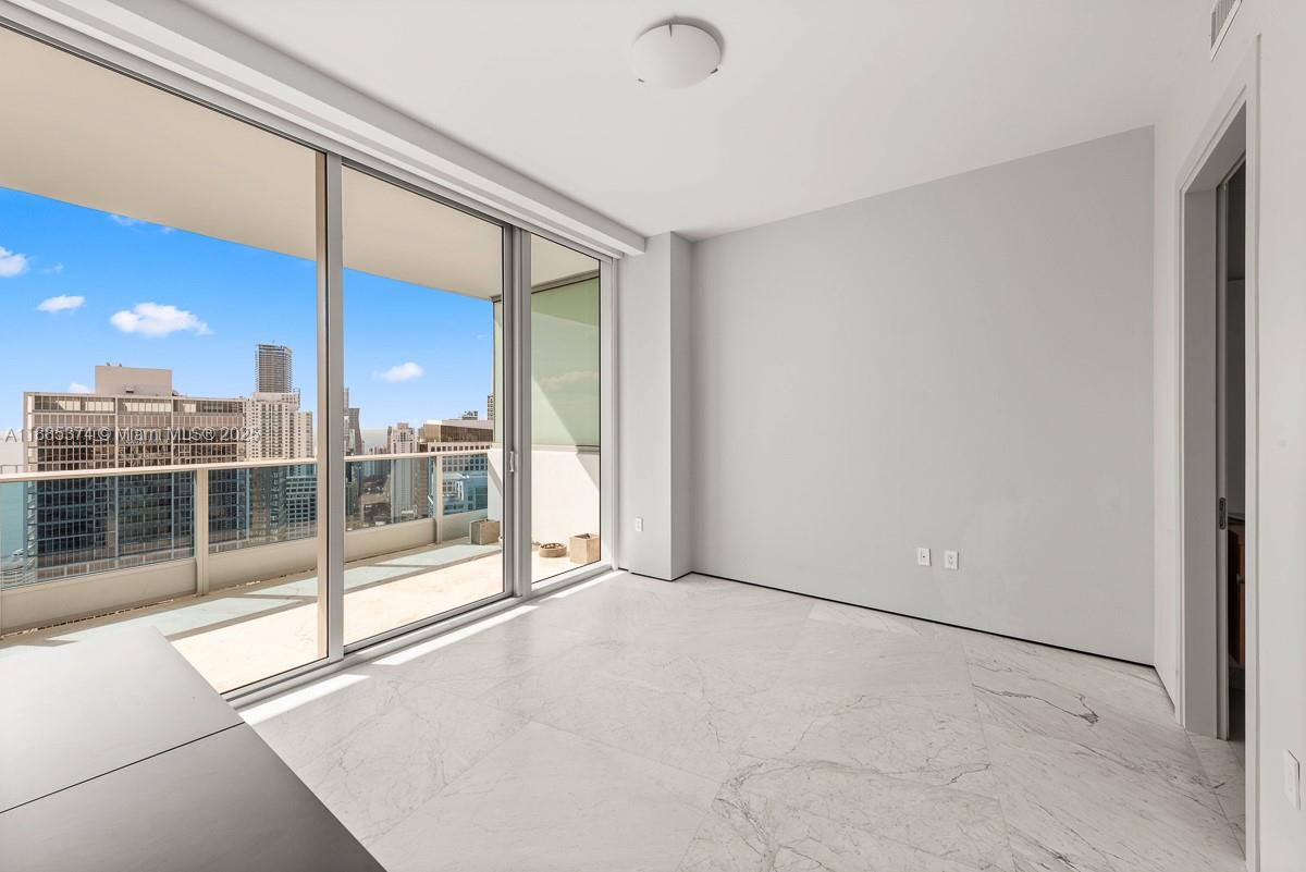 200 Biscayne Boulevard Way #5104, Miami FL 33131