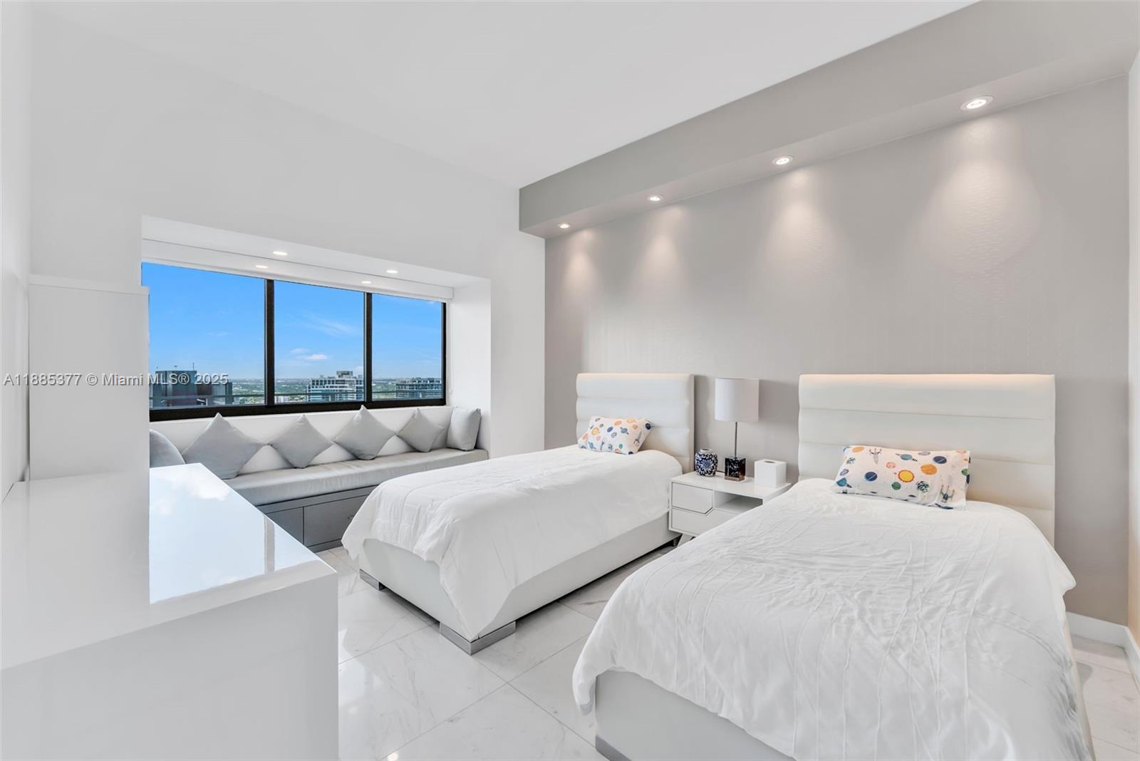 480 NE 31st St #3602/03, Miami FL 33137