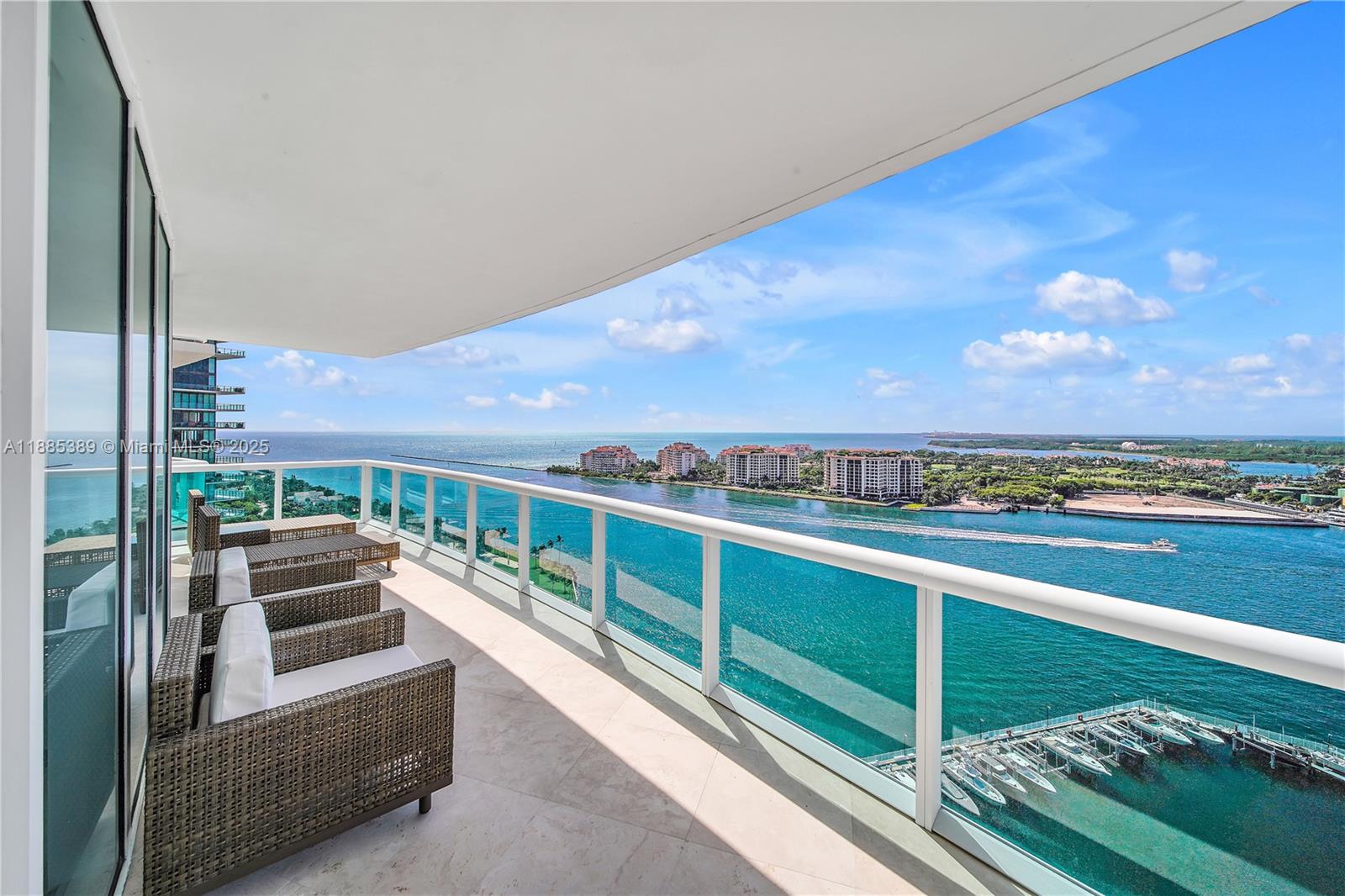 1000 S Pointe Dr #2202, Miami Beach FL 33139