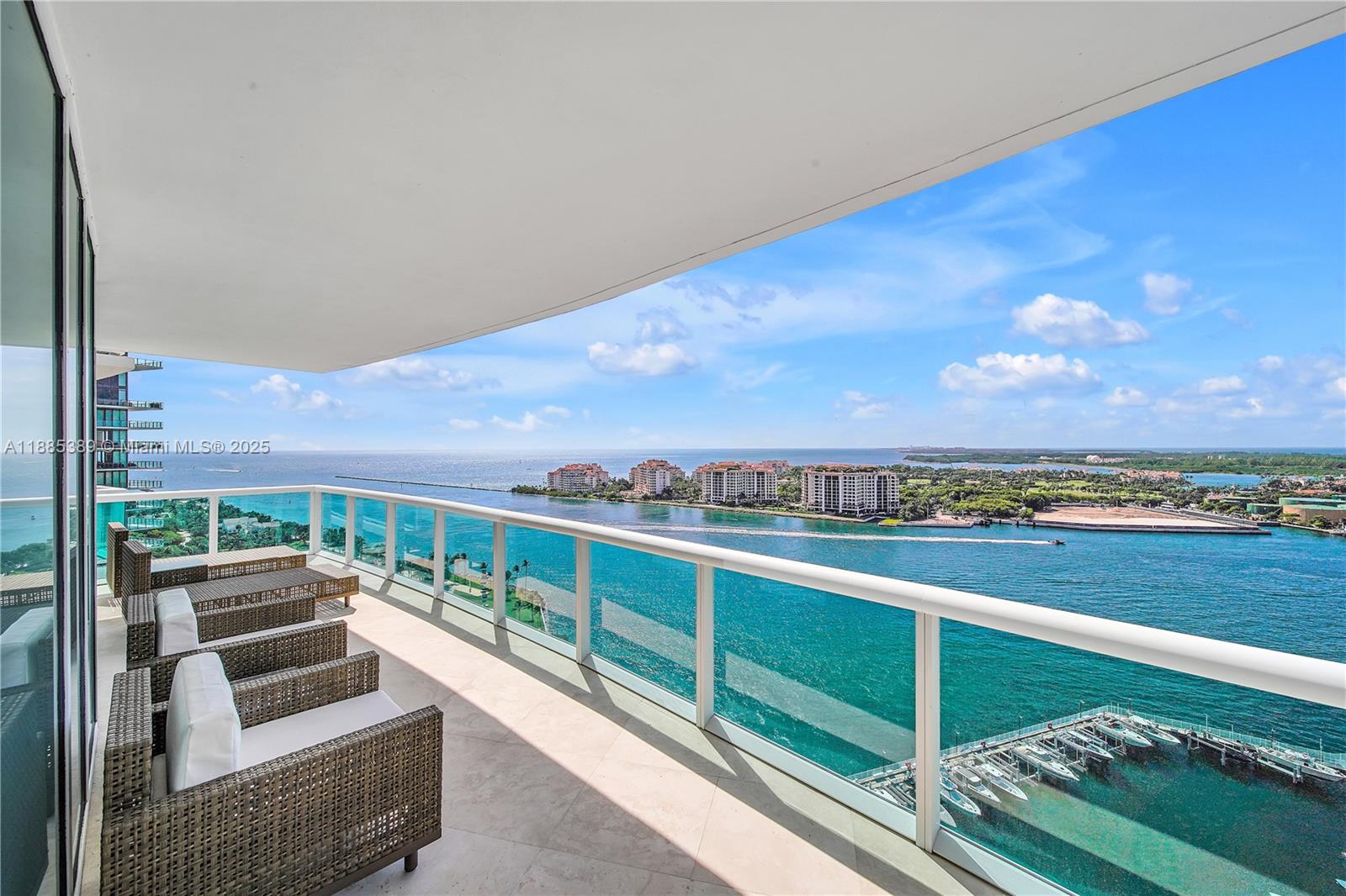 1000 S Pointe Dr #2202, Miami Beach FL 33139