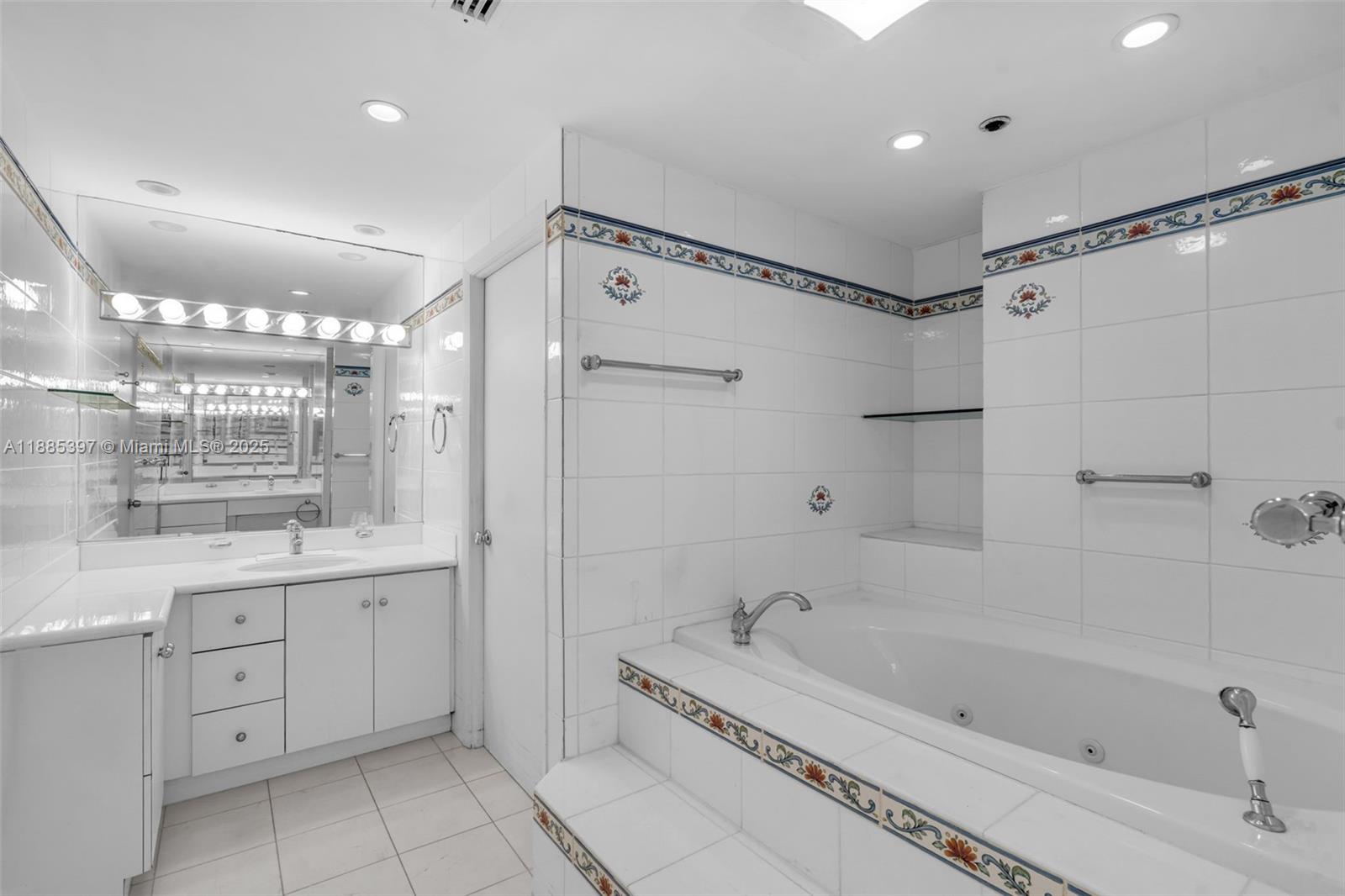 201 Crandon Blvd #444, Key Biscayne FL 33149