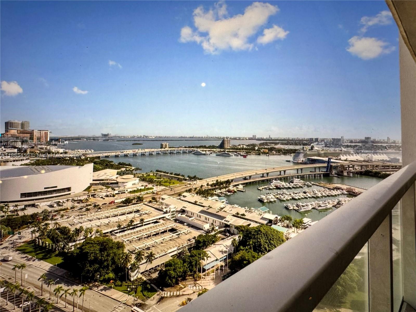 244 Biscayne Blvd #2906, Miami FL 33132