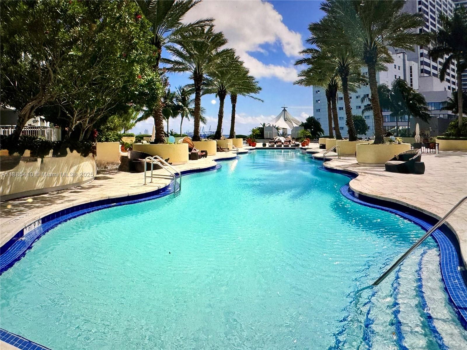 244 Biscayne Blvd #2906, Miami FL 33132
