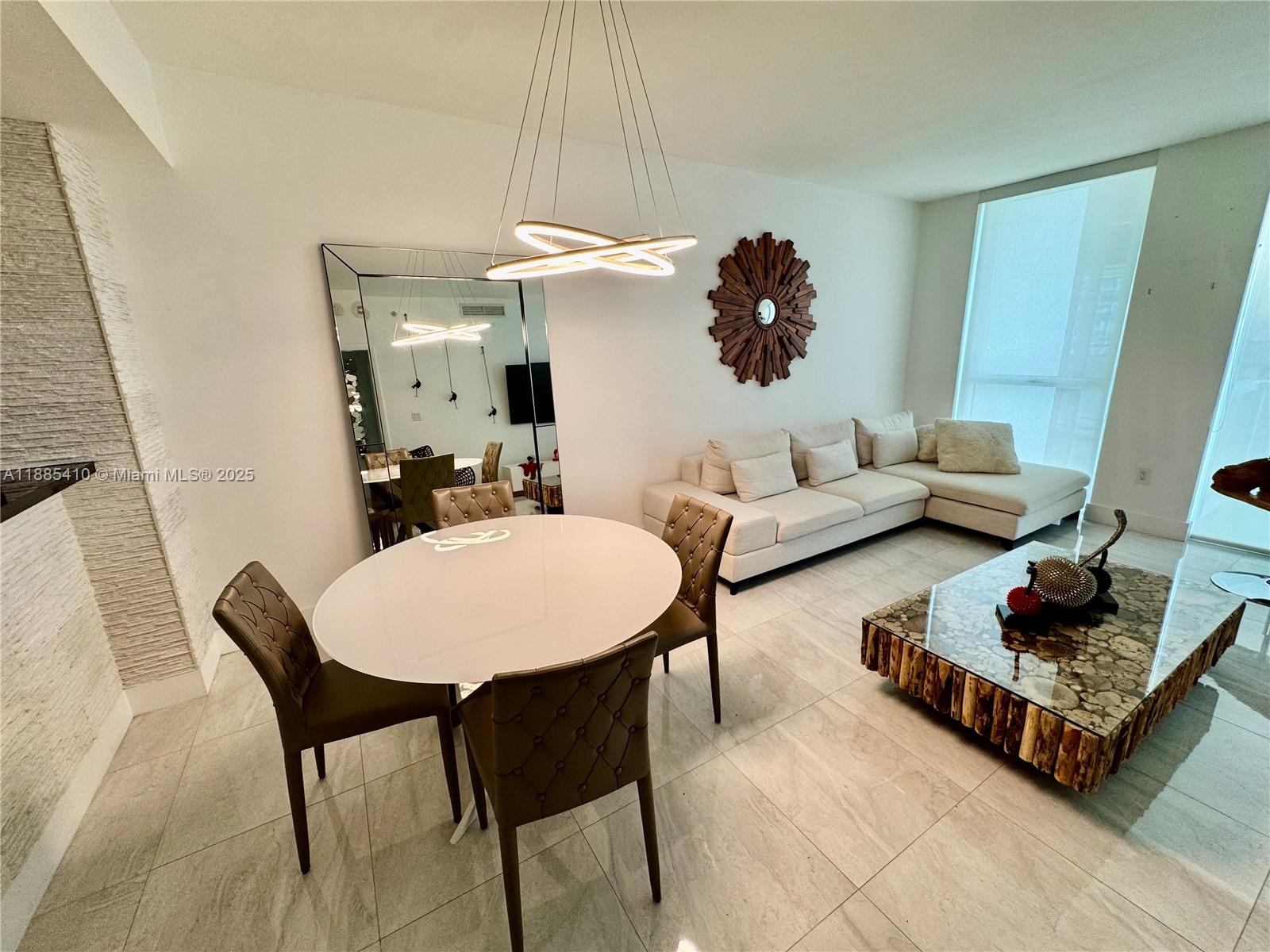 244 Biscayne Blvd #2906, Miami FL 33132