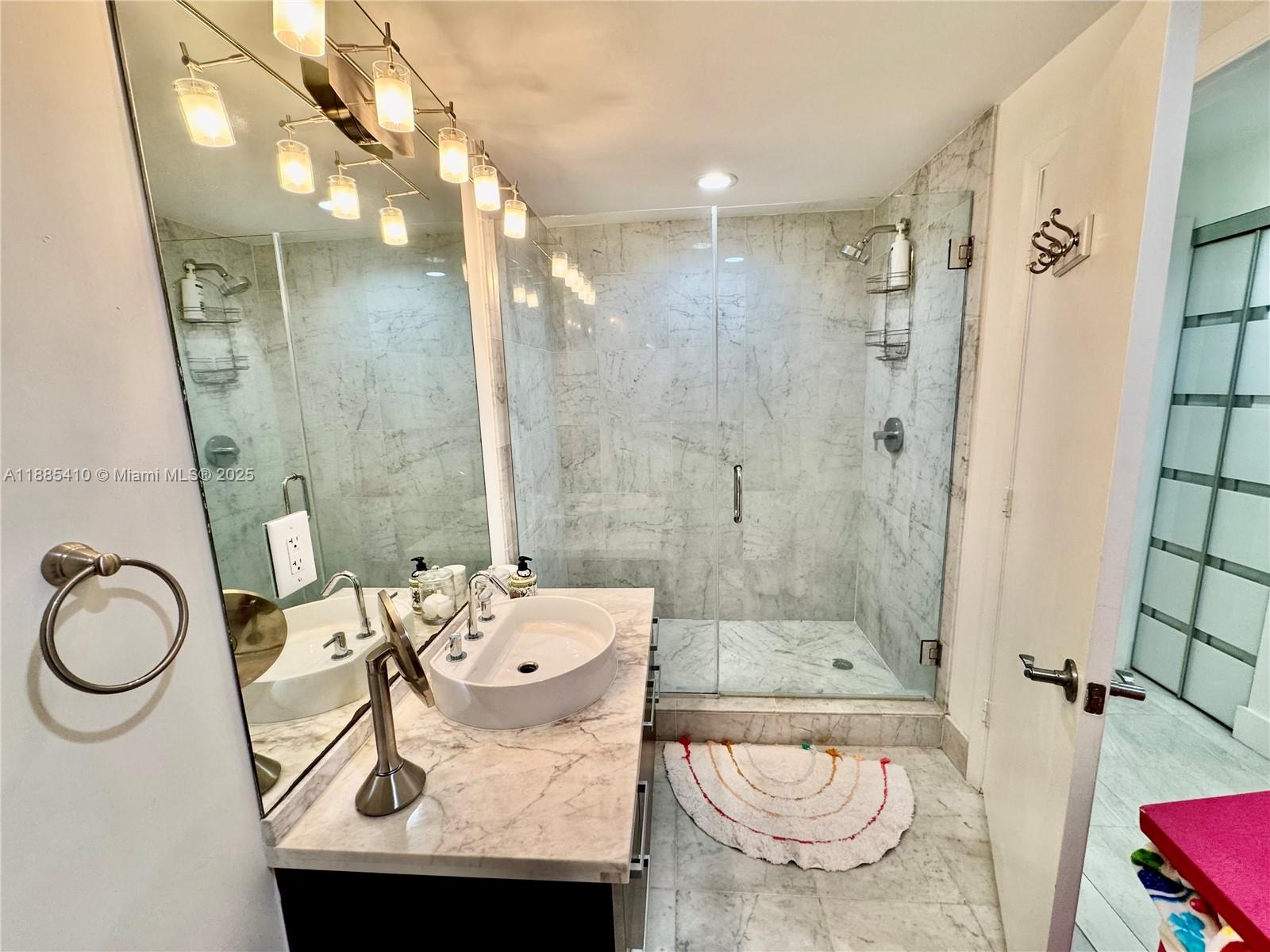 244 Biscayne Blvd #2906, Miami FL 33132