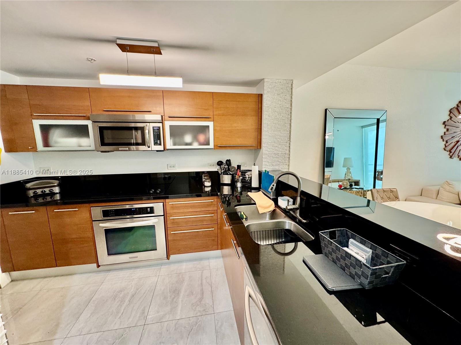244 Biscayne Blvd #2906, Miami FL 33132
