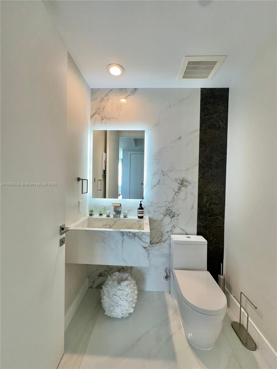 15901 Collins Ave #2406, Sunny Isles Beach FL 33160