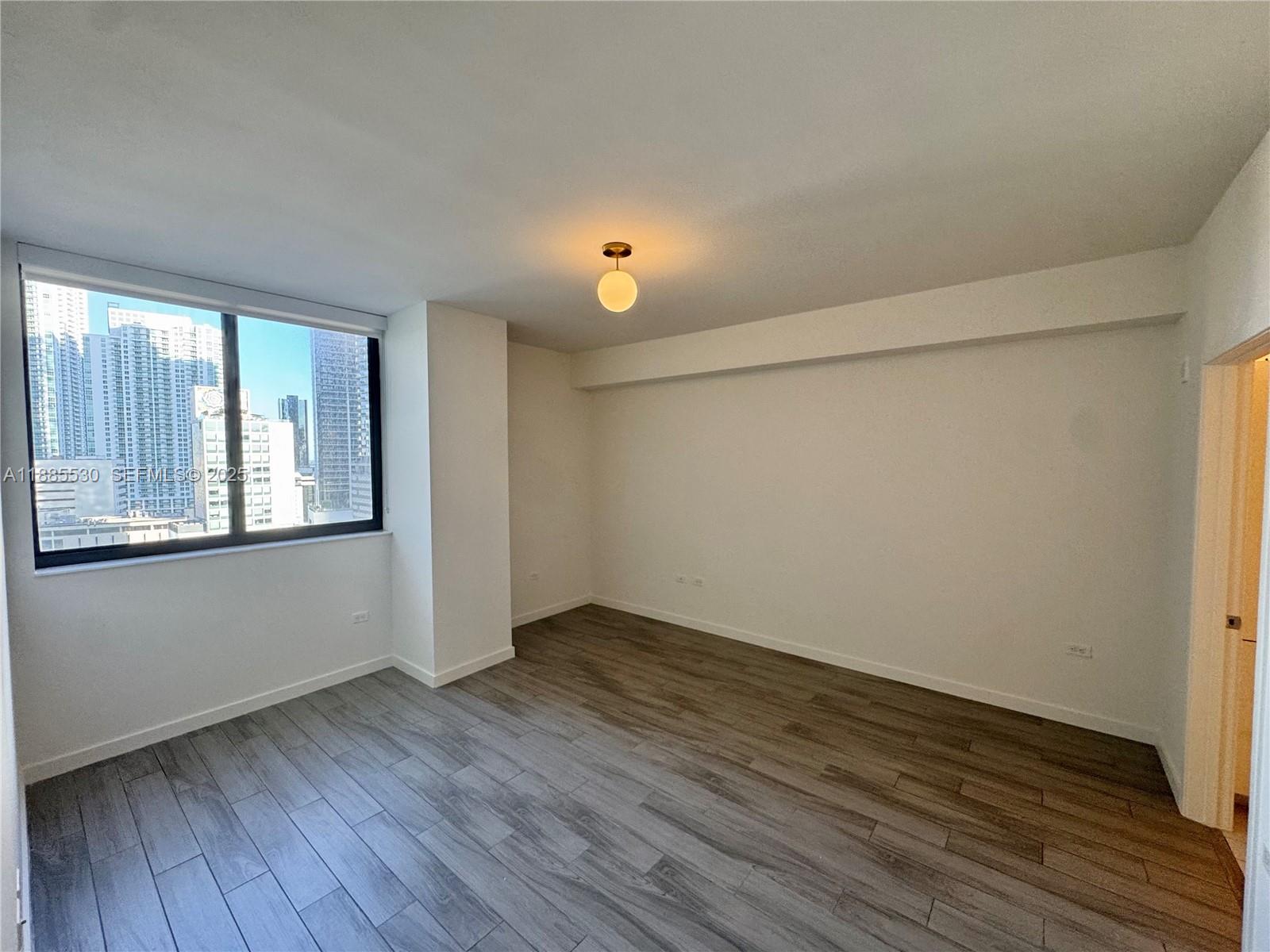 999 SW 1st Ave #1811, Miami FL 33130