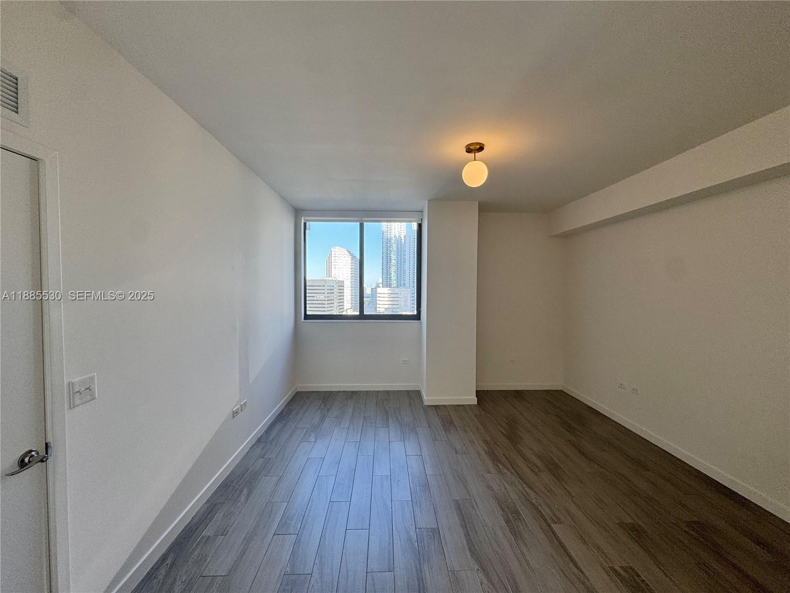 999 SW 1st Ave #1811, Miami FL 33130
