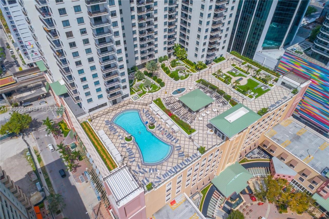 999 SW 1st Ave #1811, Miami FL 33130