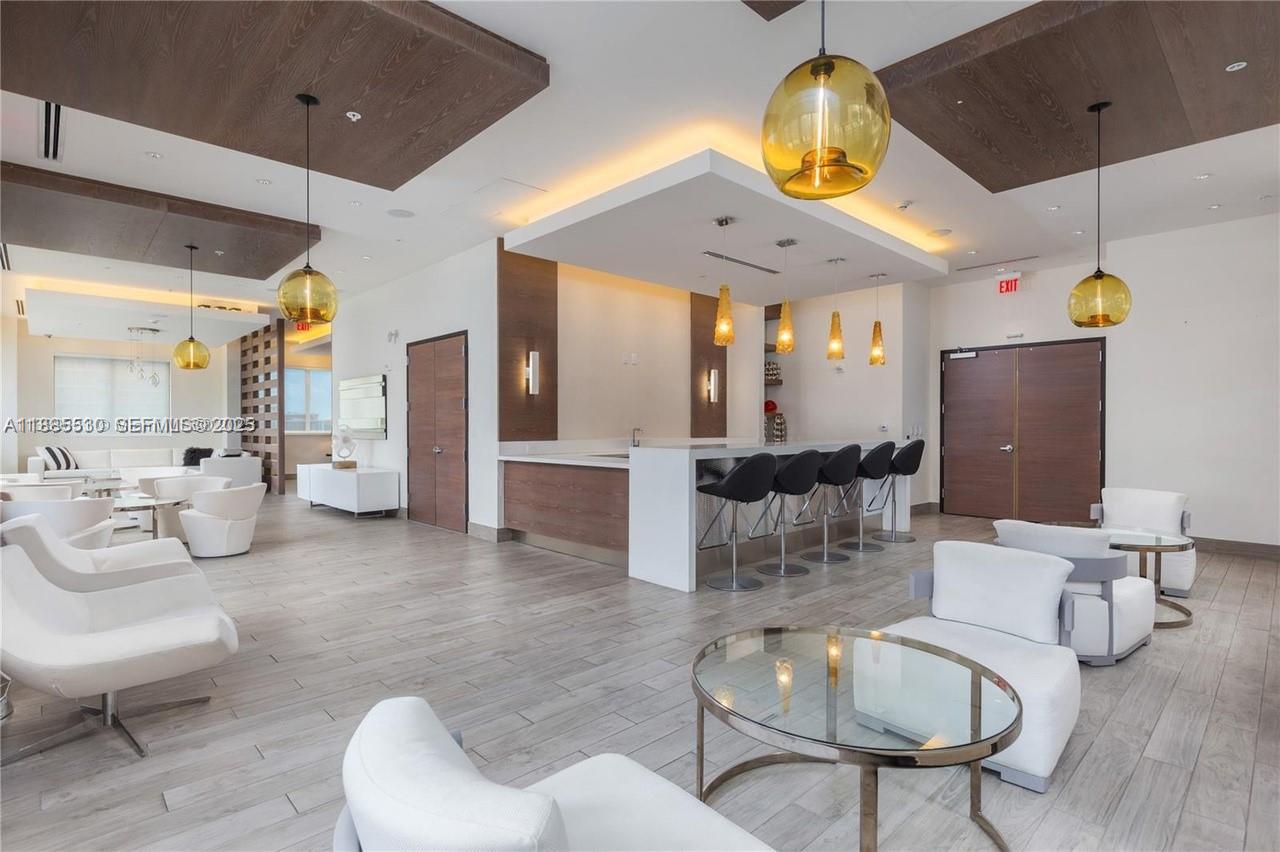 999 SW 1st Ave #1811, Miami FL 33130