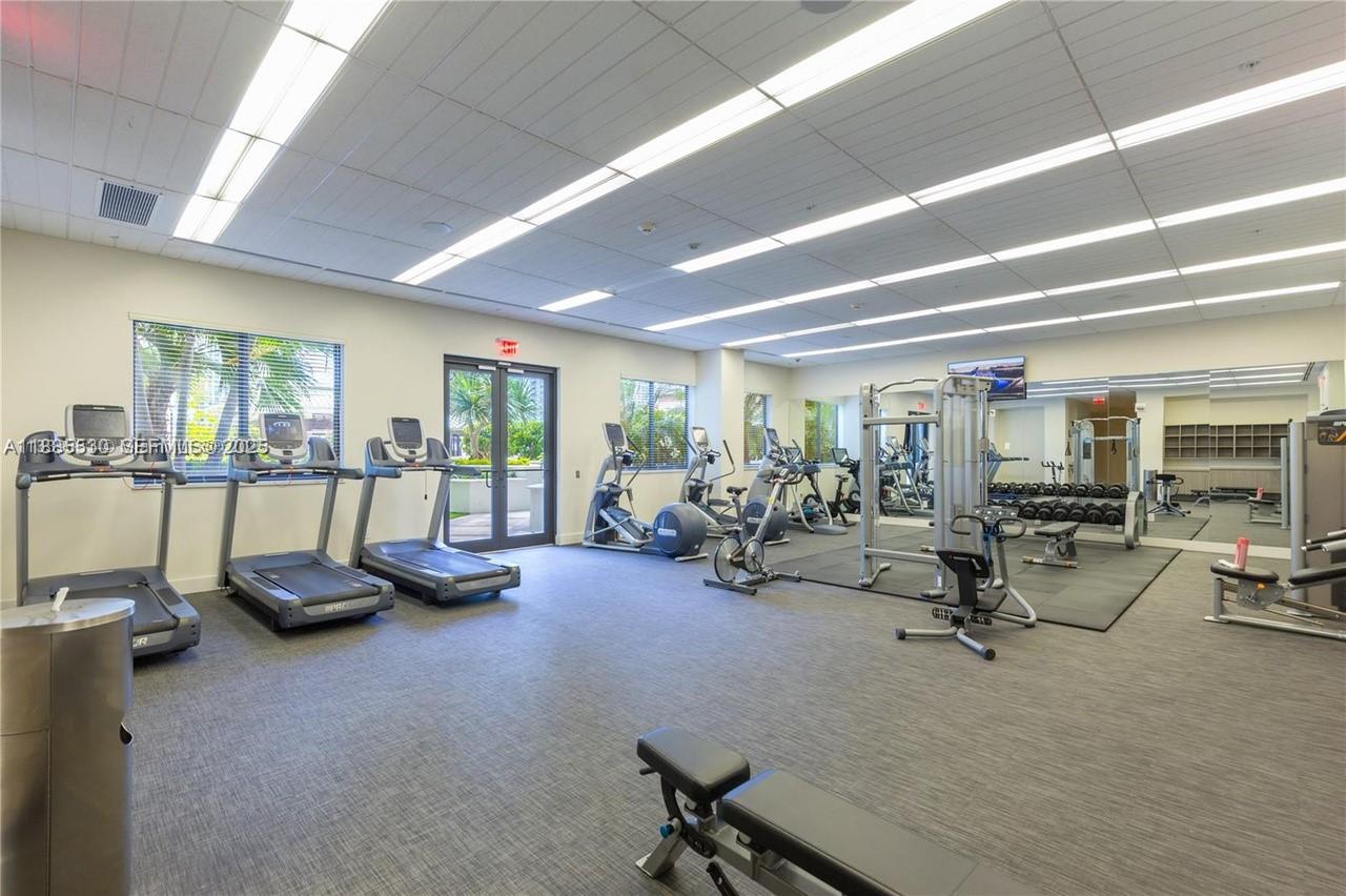 999 SW 1st Ave #1811, Miami FL 33130